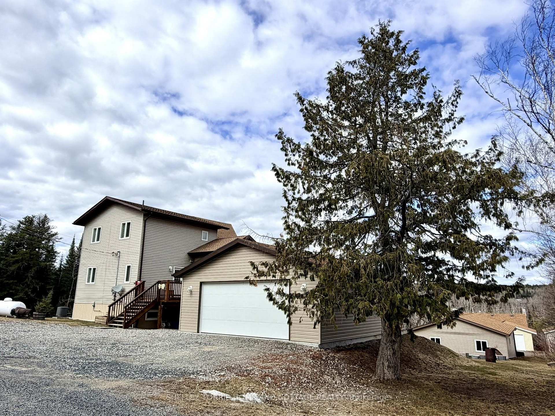 Photo 23 of 1st St & 4th Avenue, Kenora Remote Area, Redditt — HOMEH