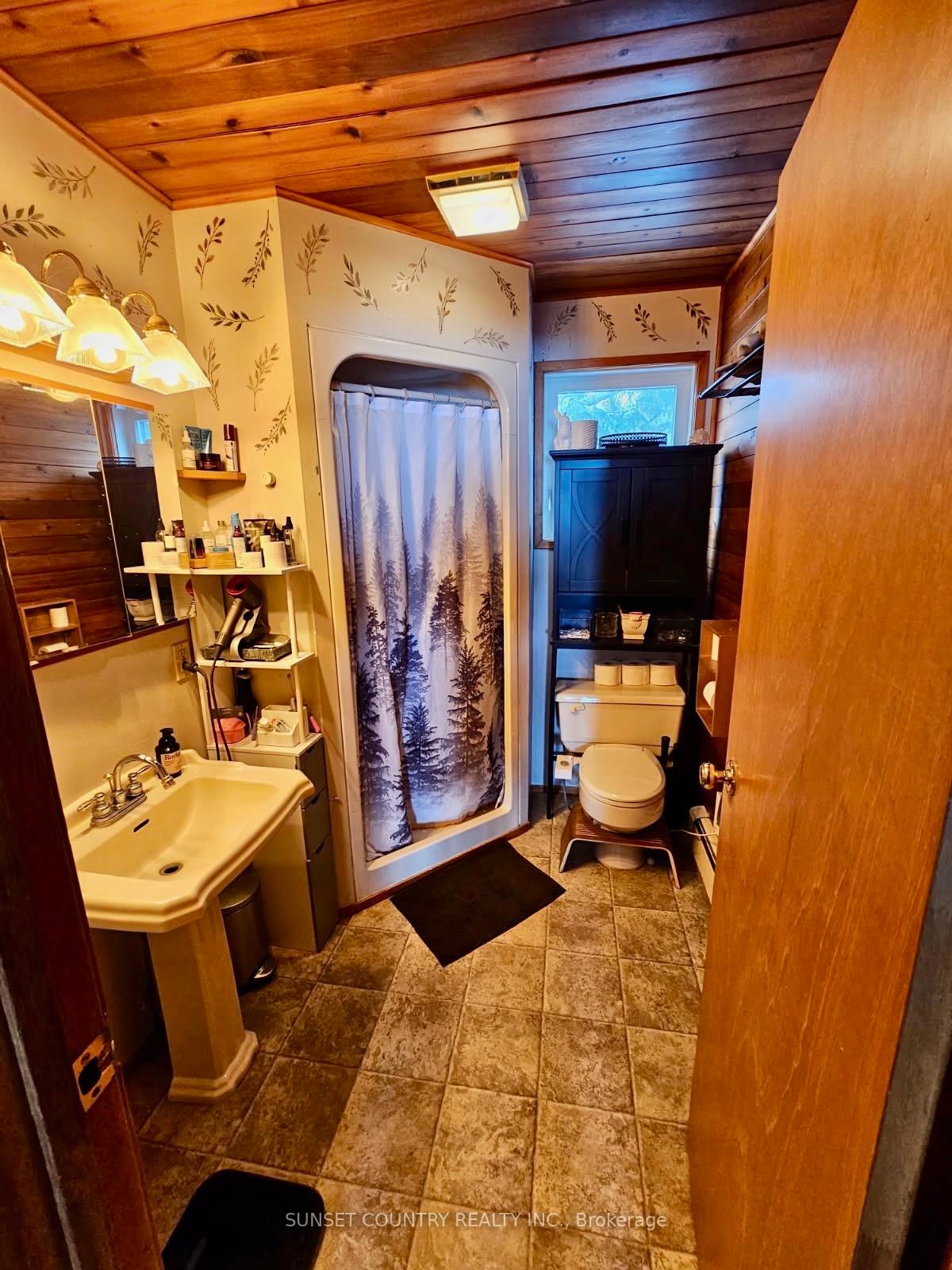 Photo 12 of 314 Bonny Bay Road, Dryden, Thunder Lake — HOMEH