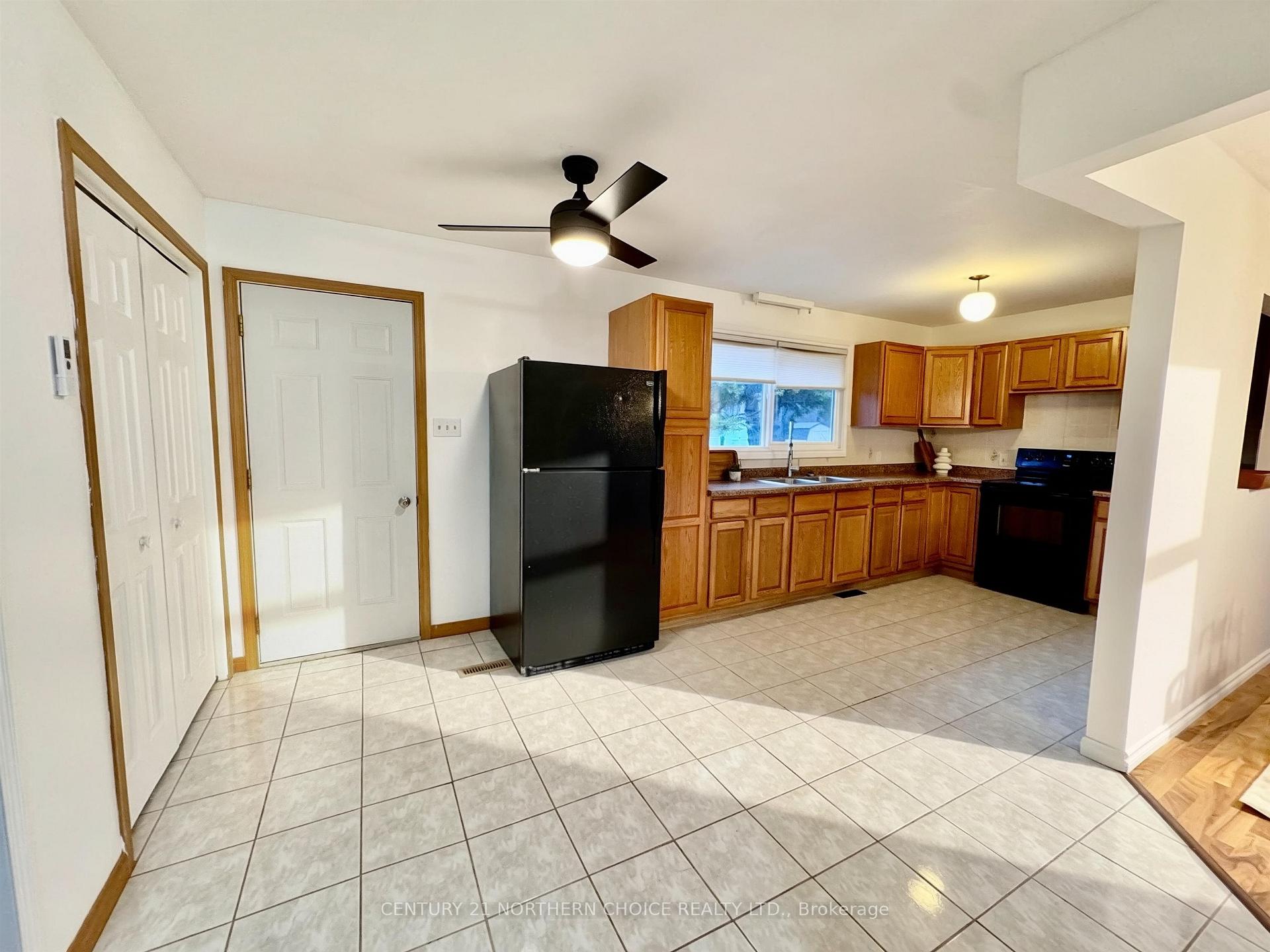 Photo 9 of 1039 Williams Avenue, Fort Frances — HOMEH