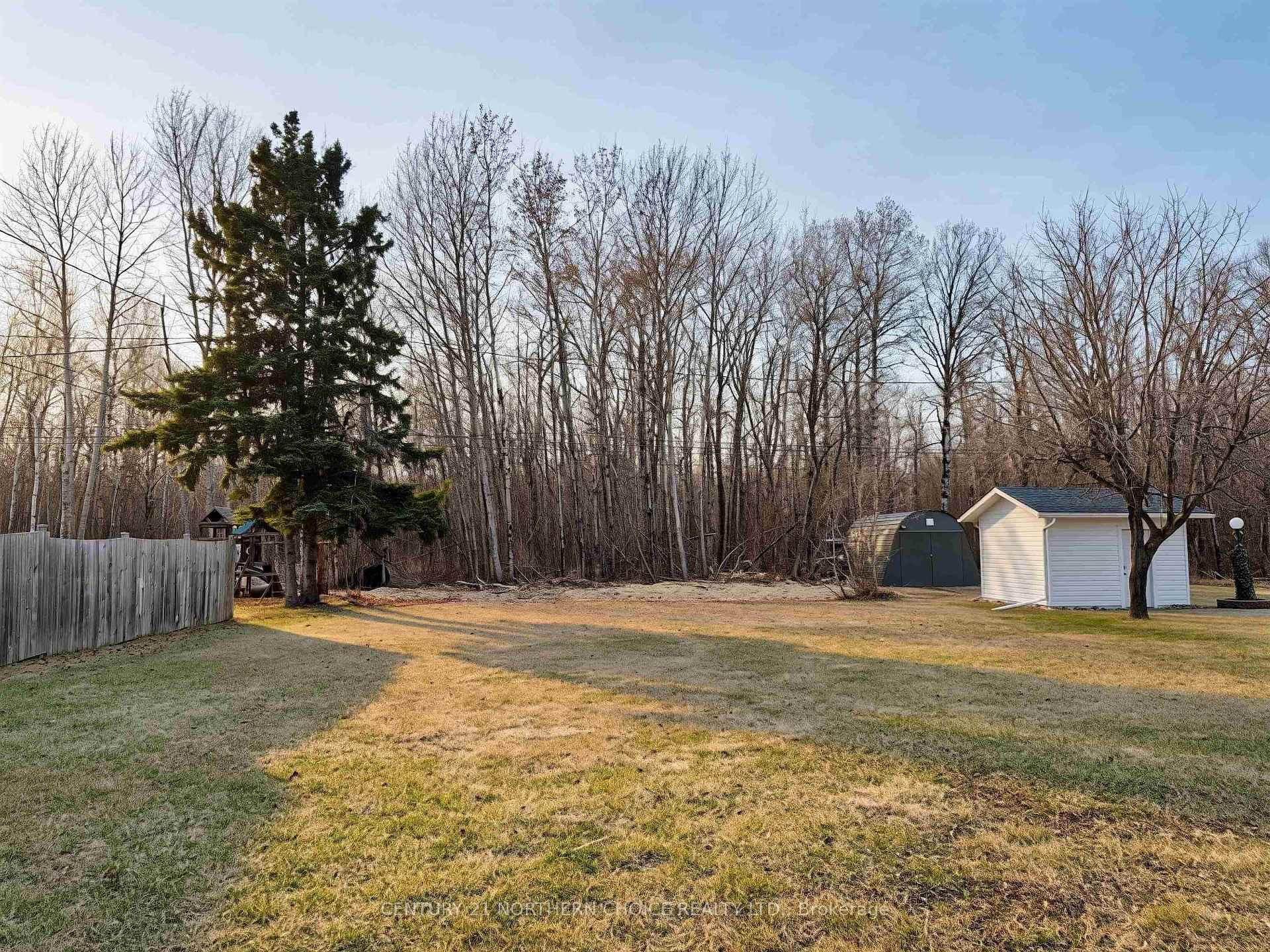 Photo 23 of 1039 Williams Avenue, Fort Frances — HOMEH