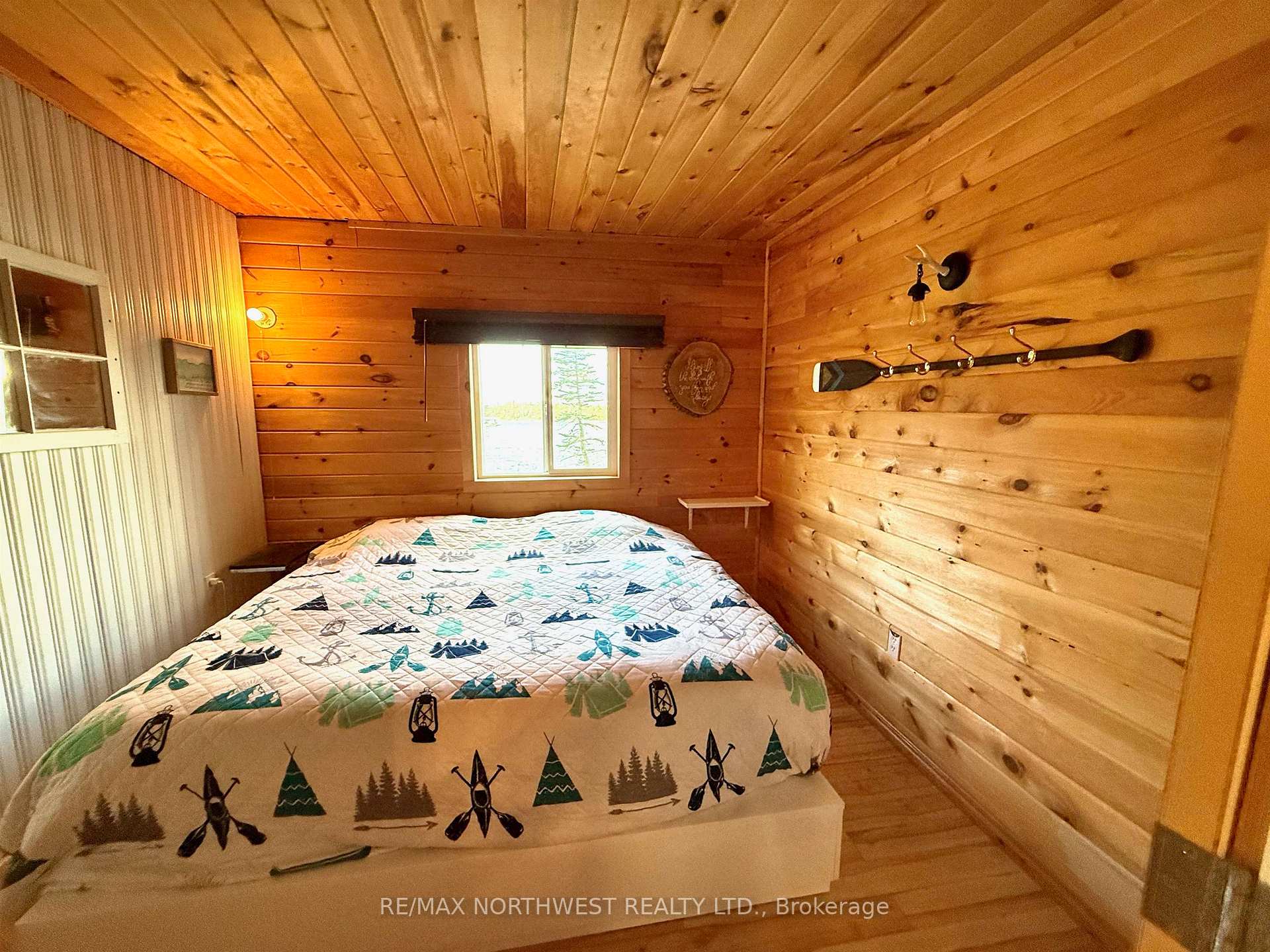 Photo 10 of 80 Bay Point Road, Kenora Remote Area, Lake of the Woods North — HOMEH