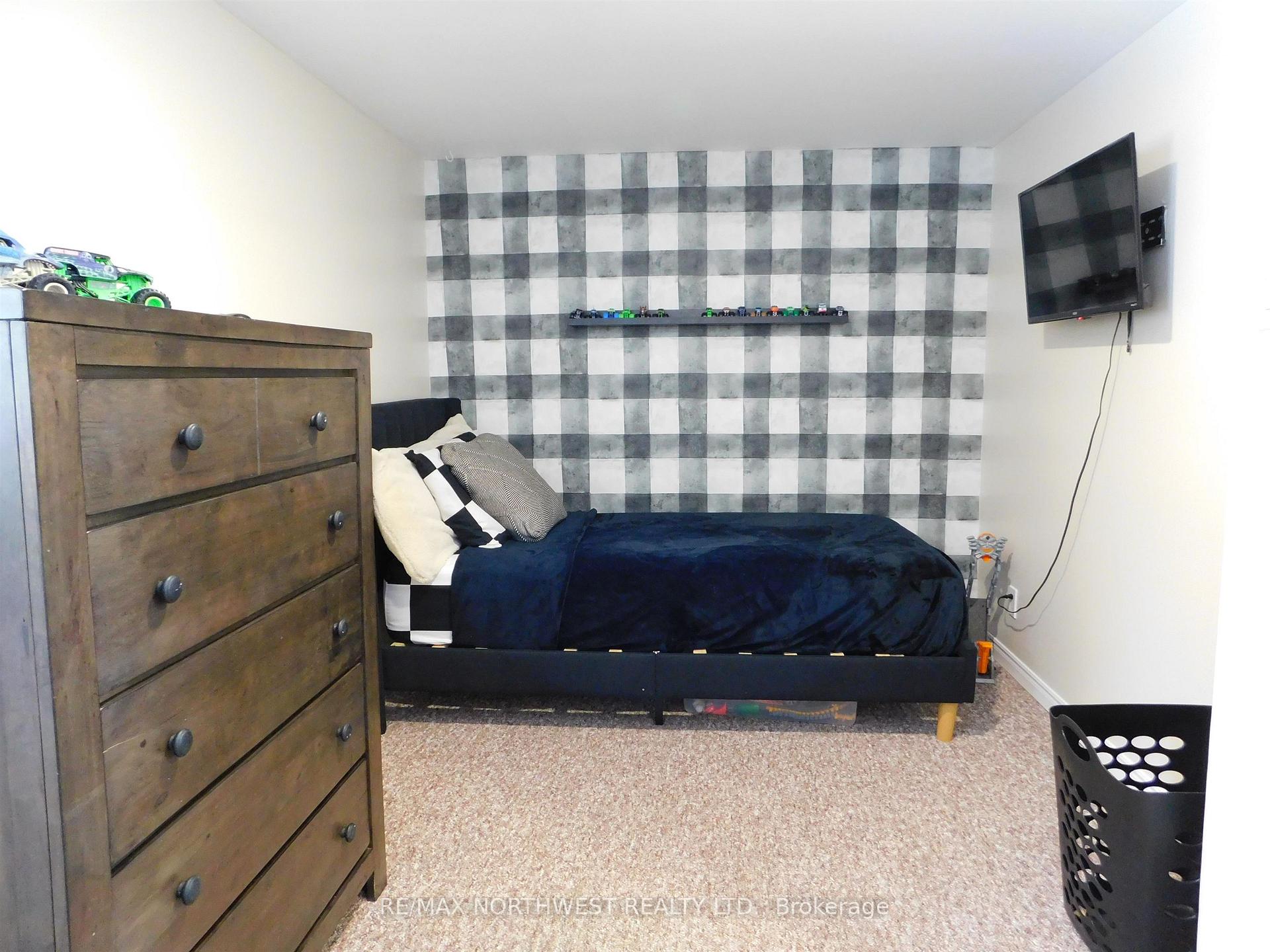 Photo 23 of 157 Harris Crescent, Dryden, Thunder Lake — HOMEH