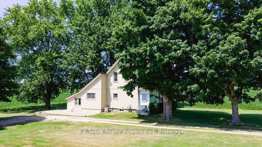 Photo 5 of 79823 Bluewater Highway, Central Huron, Goderich — HOMEH