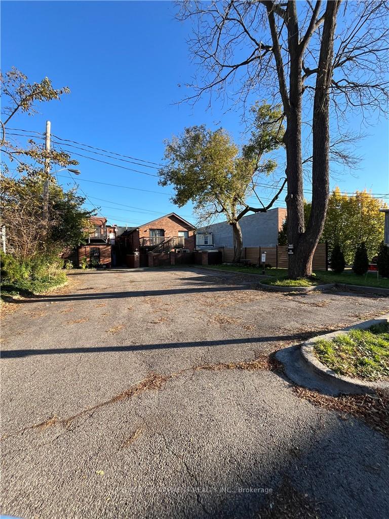 Photo 3 of Unit B, 56 King Street, Hamilton, Dundas — HOMEH