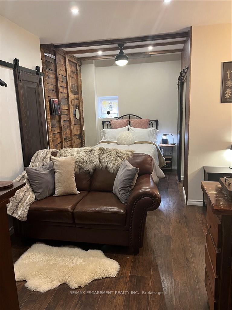 Photo 4 of Unit B, 56 King Street, Hamilton, Dundas — HOMEH
