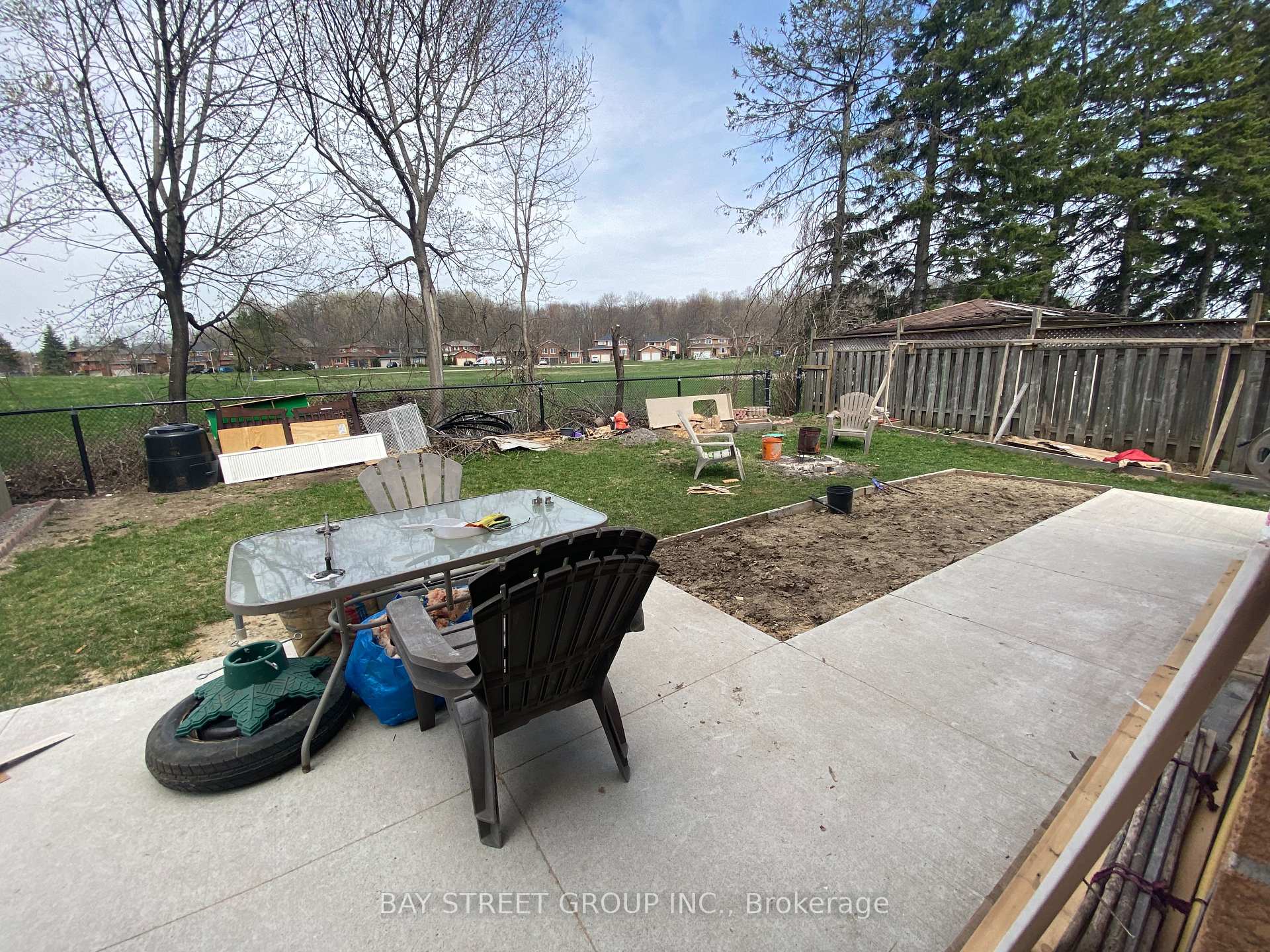 Photo 15 of 8 Kerwood (Lower) Place, Brampton, Heart Lake East — HOMEH