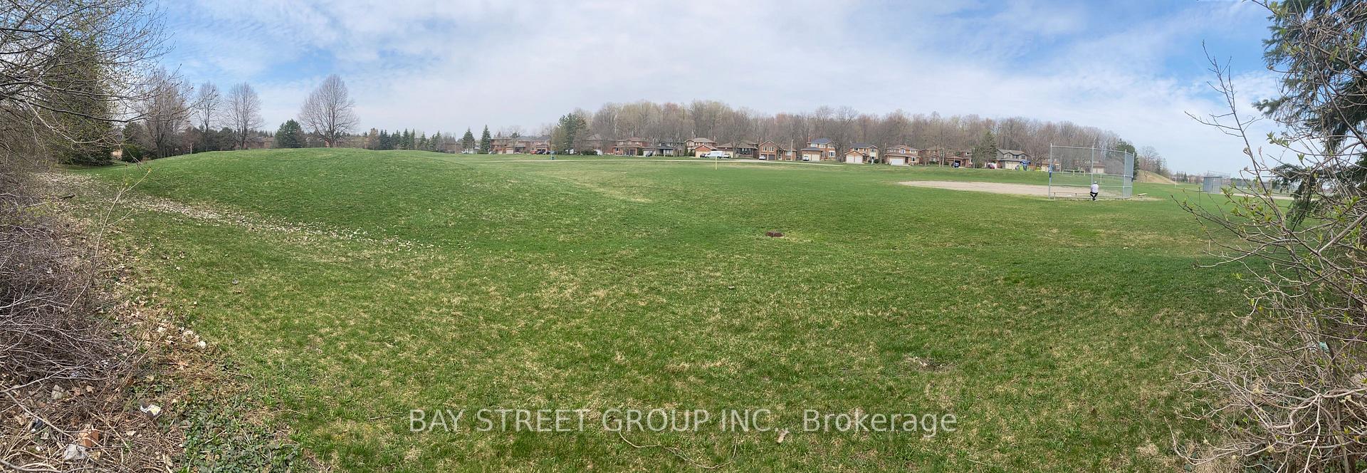 Photo 20 of 8 Kerwood (Lower) Place, Brampton, Heart Lake East — HOMEH