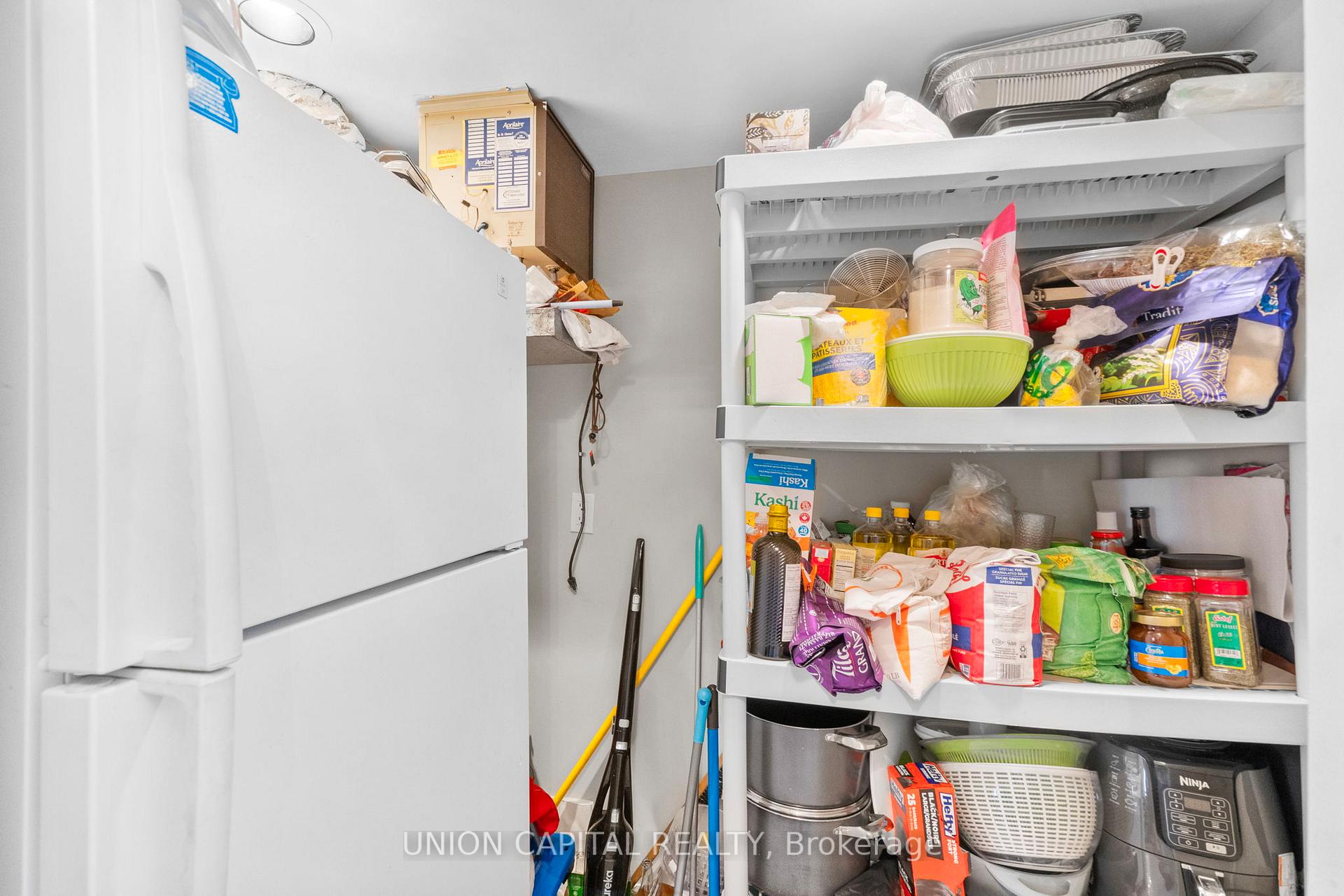 Photo 15 of Unit 2405, 85 Skymark Drive, North York, Hillcrest Village — HOMEH