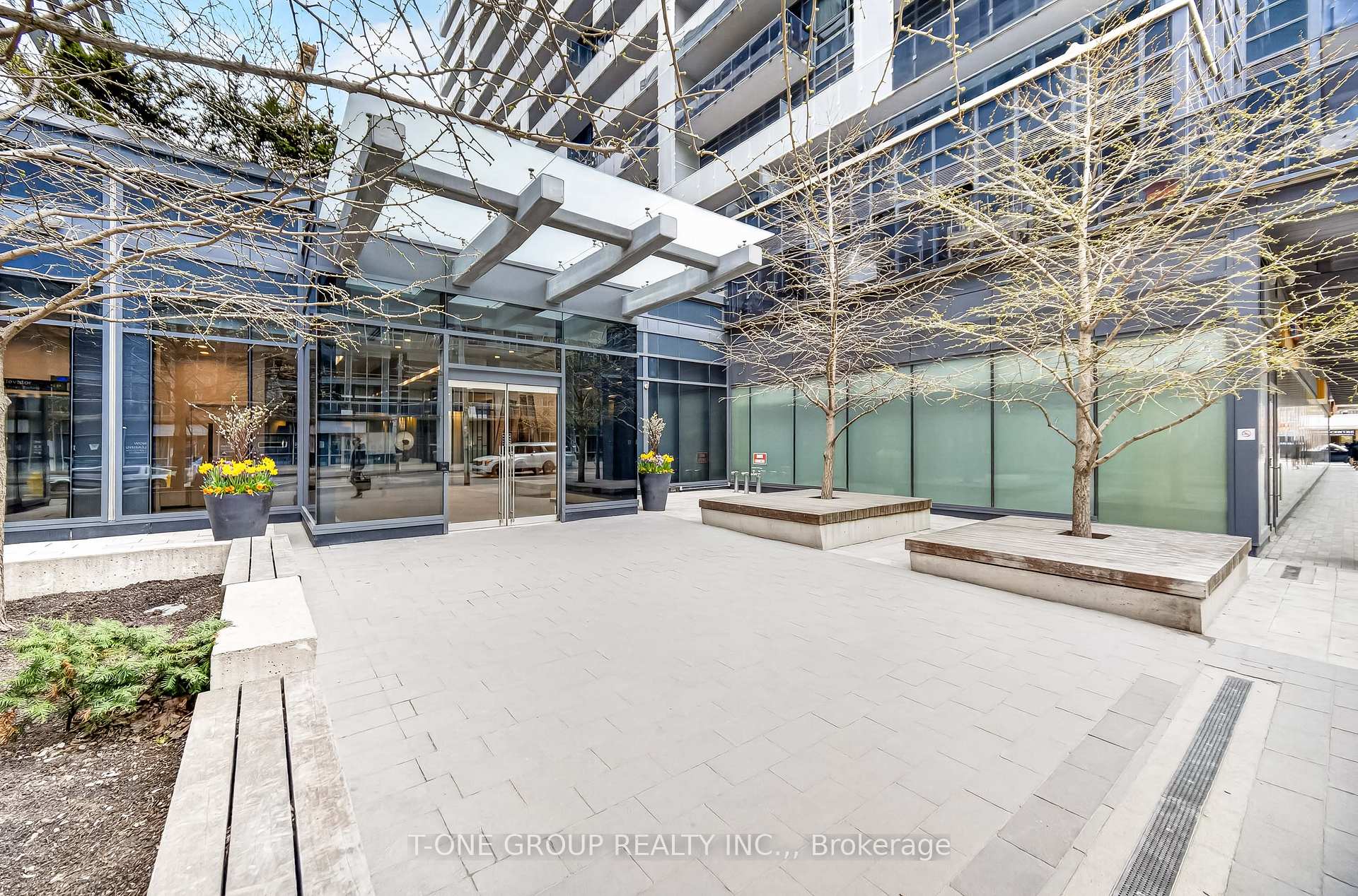 Photo 3 of Unit 309, 1030 King Street W, Toronto, Niagara — HOMEH