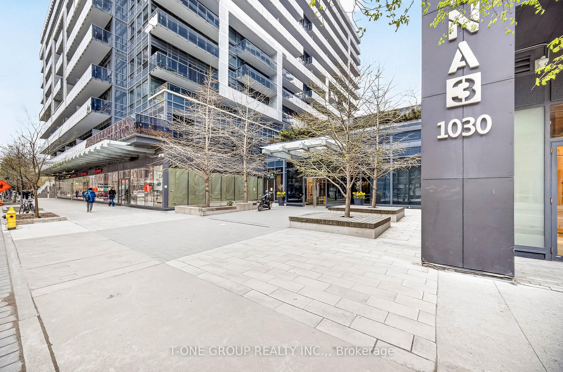 Photo 4 of Unit 309, 1030 King Street W, Toronto, Niagara — HOMEH