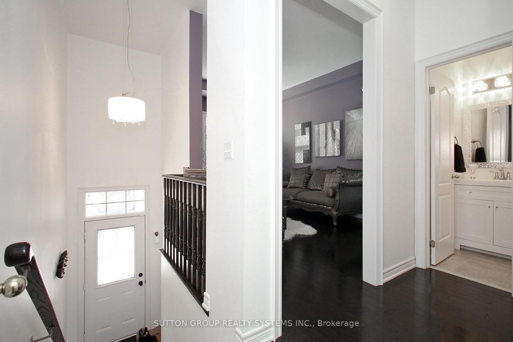 Photo 2 of 41 Martinworth Lane, Ajax, Central East — HOMEH