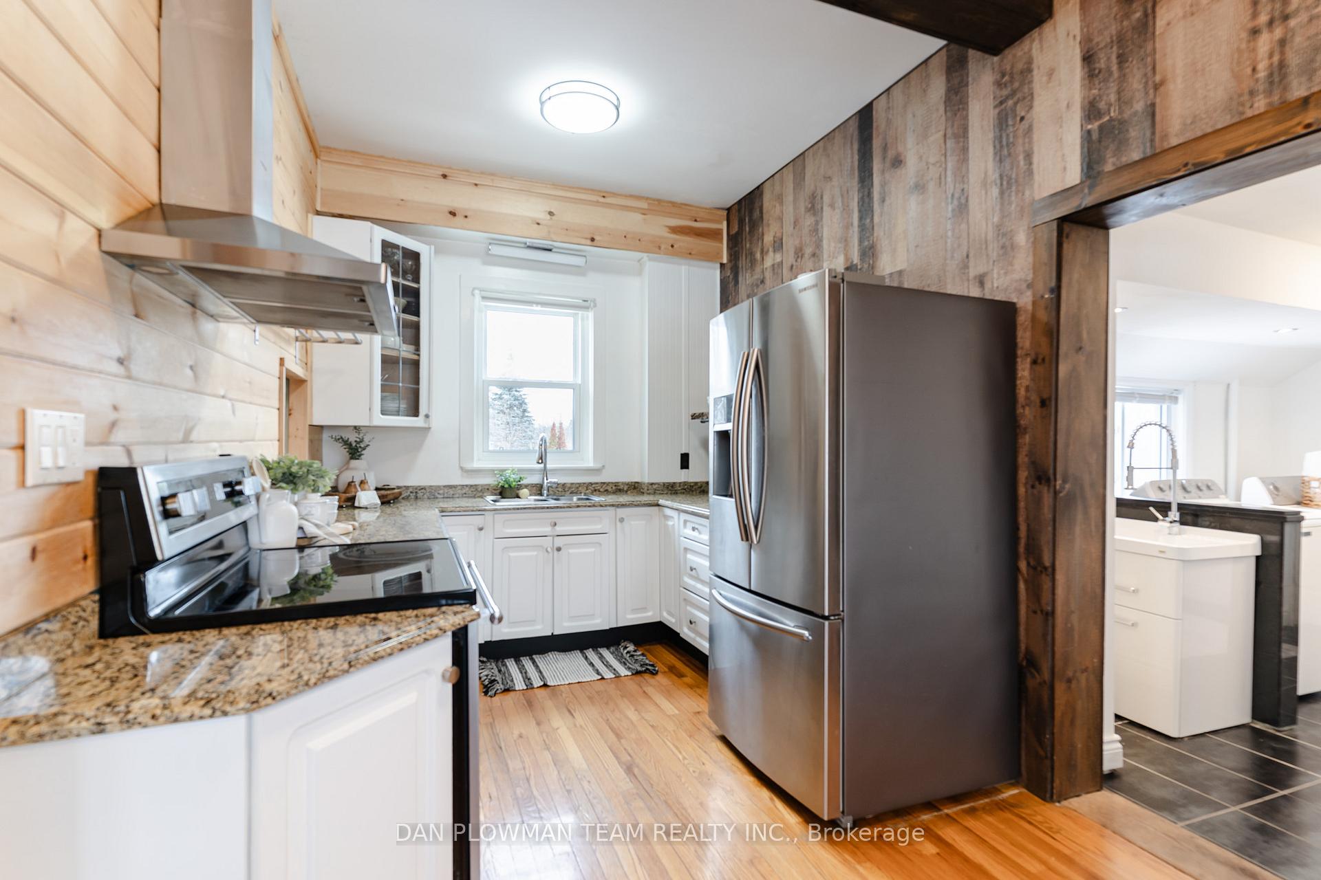 Photo 11 of 48 Dunn Street, Kawartha Lakes, Bobcaygeon — HOMEH