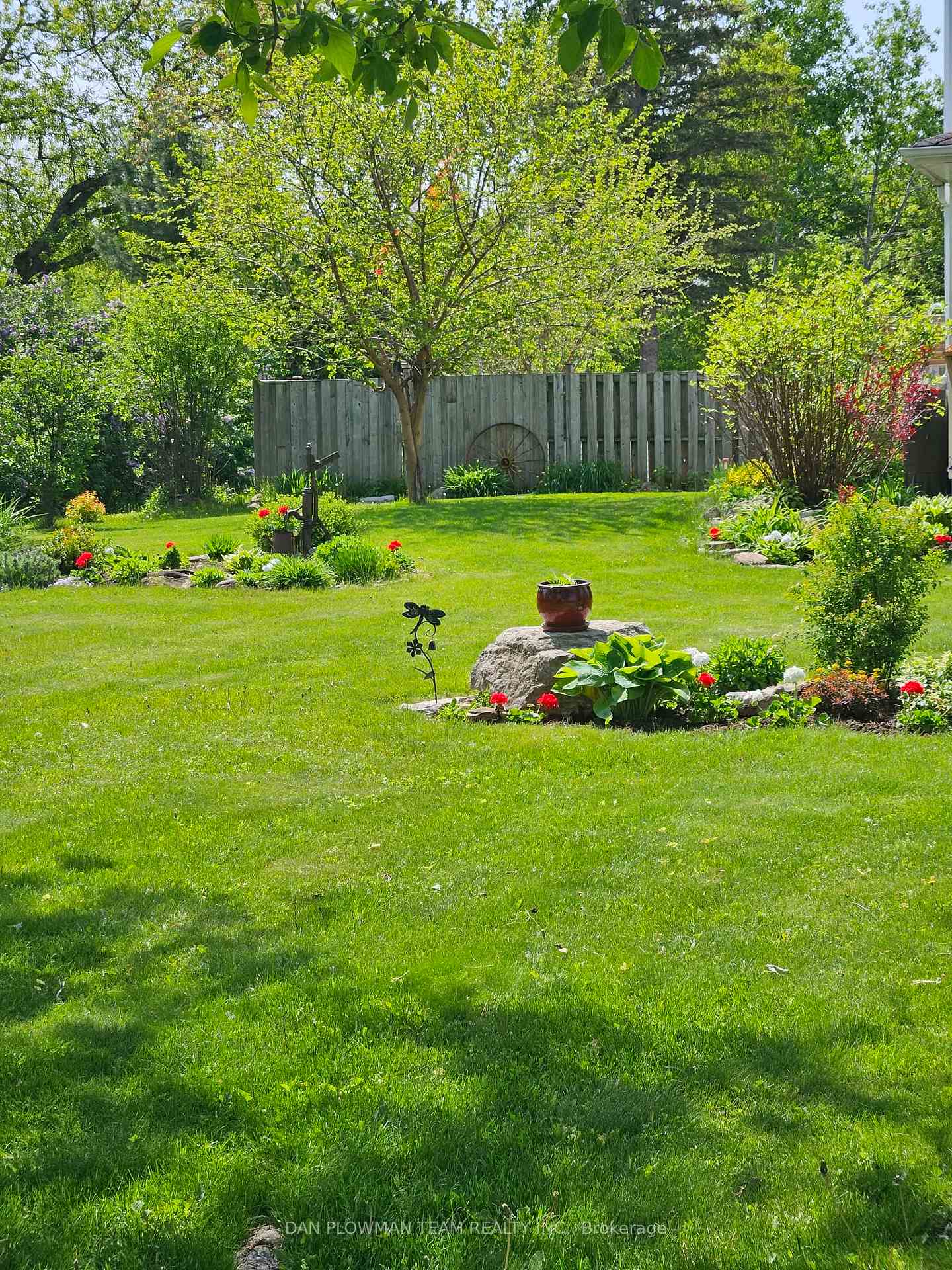 Photo 36 of 48 Dunn Street, Kawartha Lakes, Bobcaygeon — HOMEH