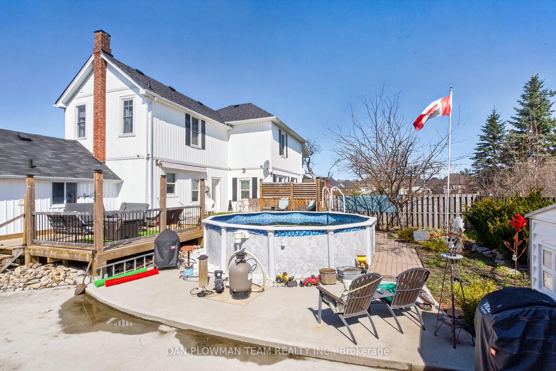 Photo 39 of 48 Dunn Street, Kawartha Lakes, Bobcaygeon — HOMEH