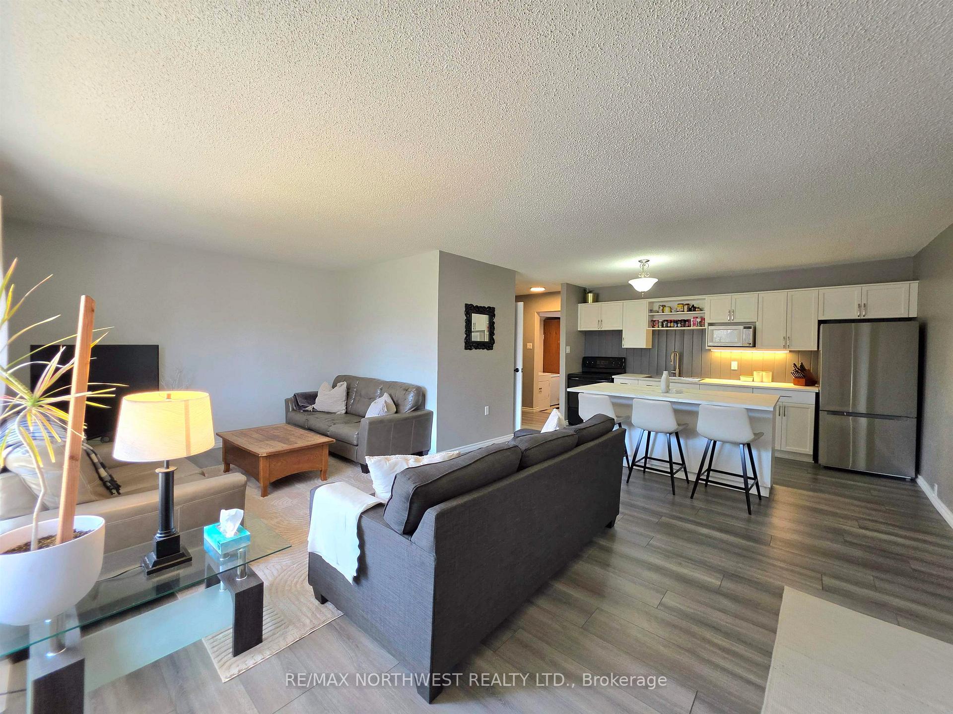 Photo 8 of 310 Trojan Street, Kenora, Ride Out — HOMEH