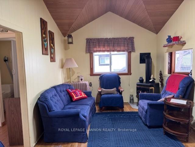 Photo 3 of 613 Pebbly Beach Road, Shuniah — HOMEH