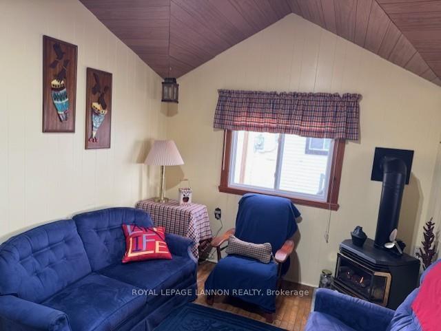 Photo 4 of 613 Pebbly Beach Road, Shuniah — HOMEH