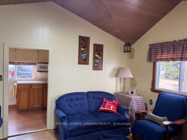 Photo 6 of 613 Pebbly Beach Road, Shuniah — HOMEH