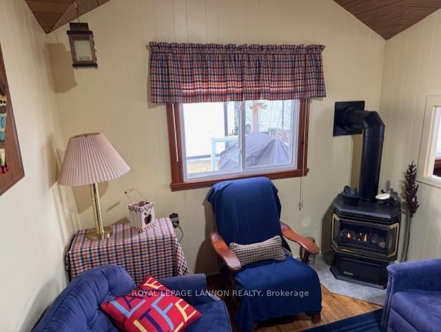 Photo 10 of 613 Pebbly Beach Road, Shuniah — HOMEH