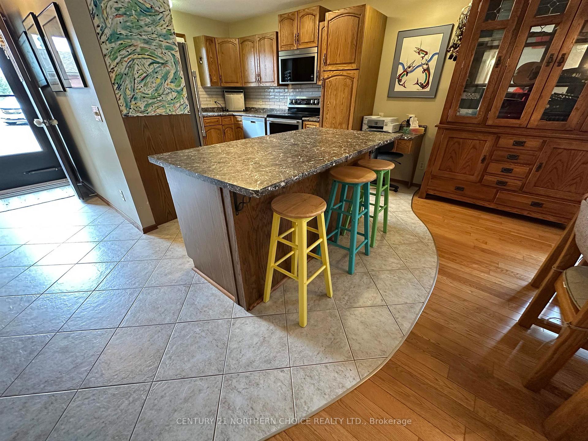 Photo 3 of 46 Bayview Drive, Kenora Remote Area, Minaki-Winnepeg River — HOMEH