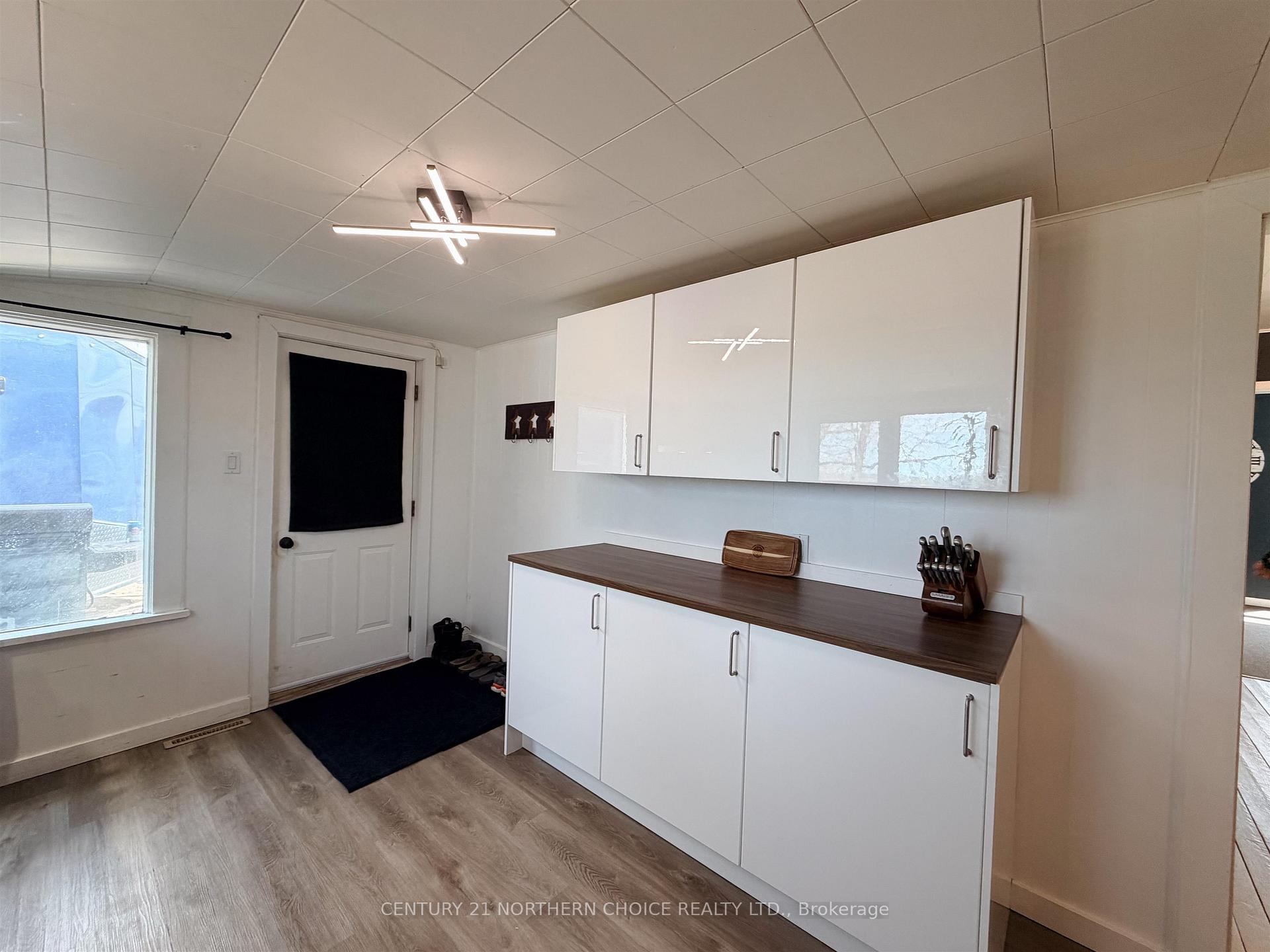 Photo 3 of 248 Government Road, Kenora, Keewatin — HOMEH