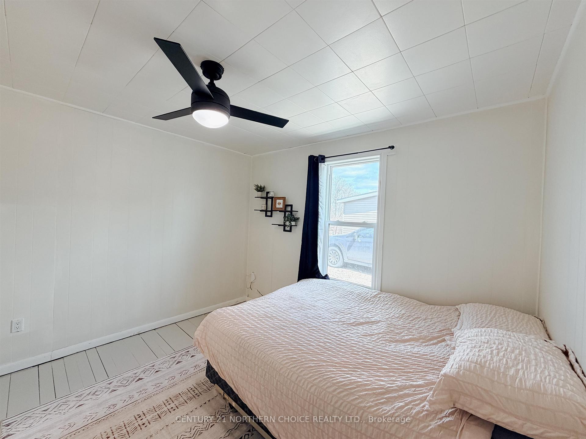 Photo 19 of 248 Government Road, Kenora, Keewatin — HOMEH
