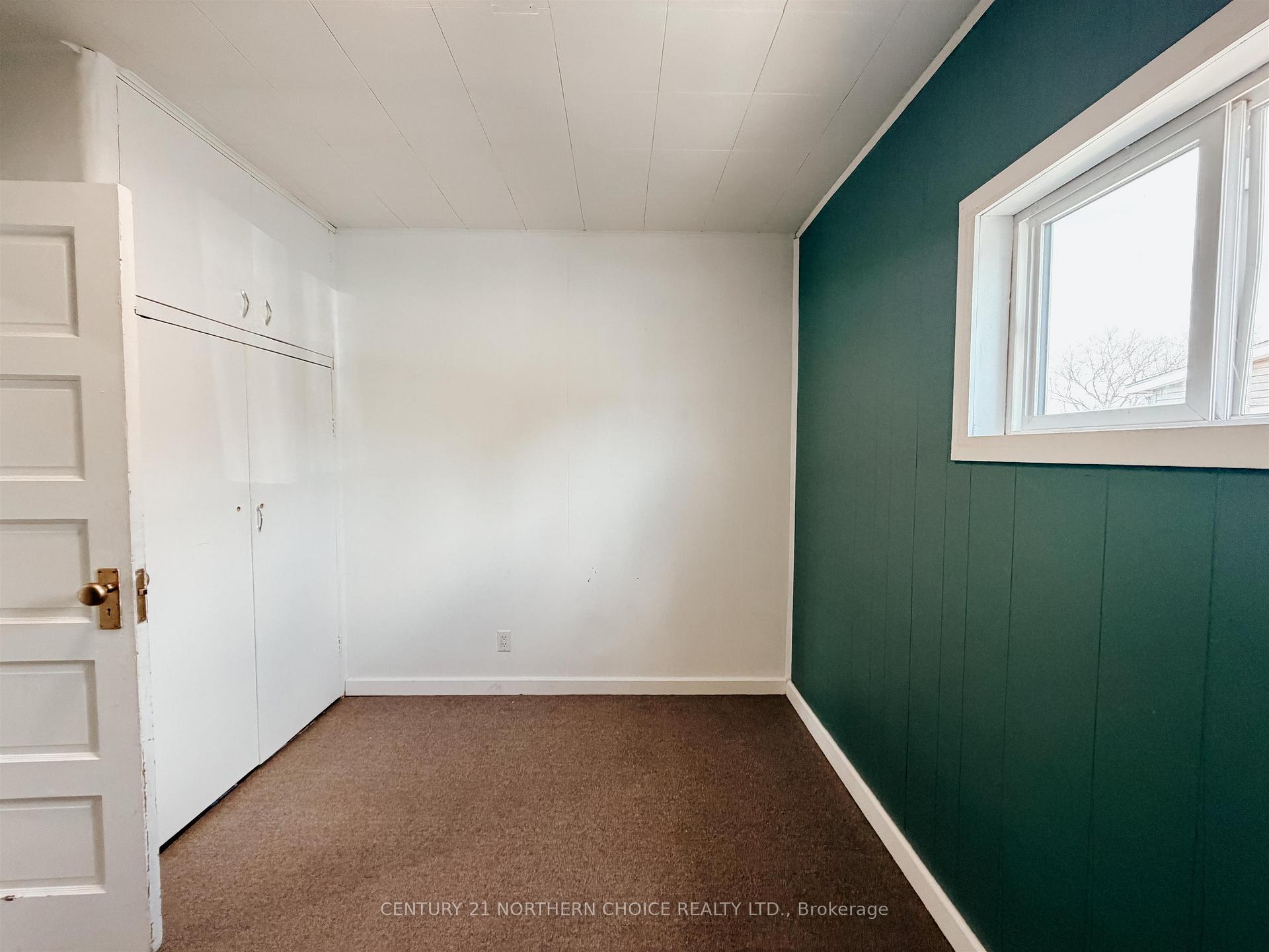 Photo 22 of 248 Government Road, Kenora, Keewatin — HOMEH