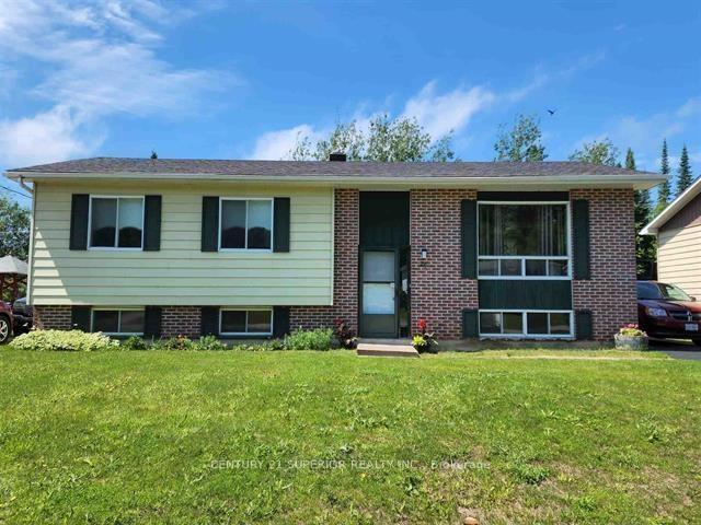 Photo 1 of 26 Matachewan Road, Manitouwadge — HOMEH