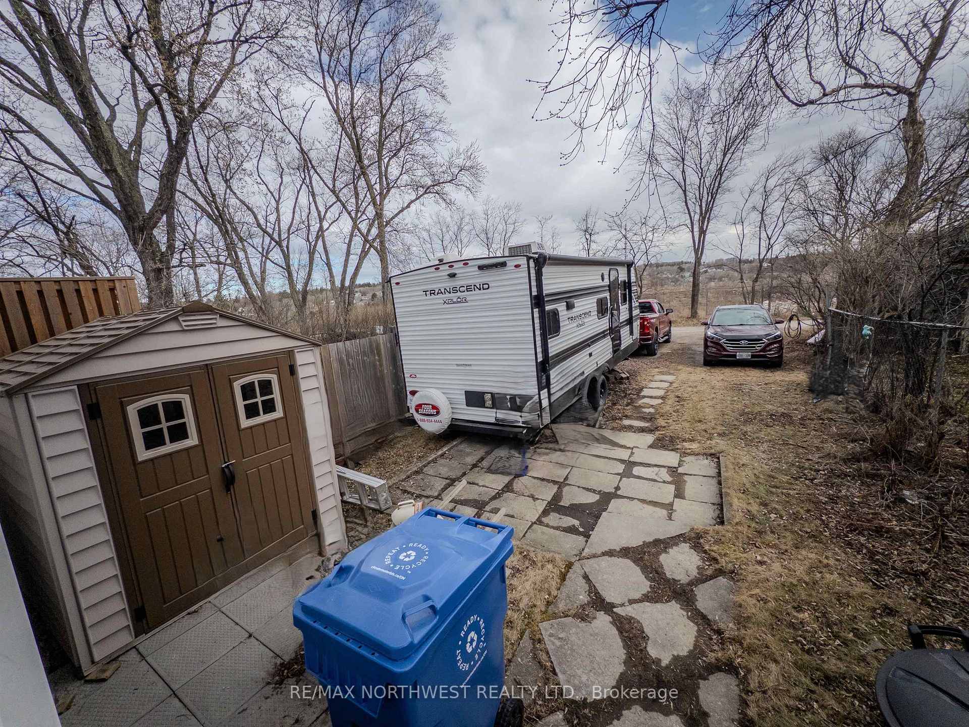 Photo 3 of 114 Fourth Street North, Kenora, North End — HOMEH