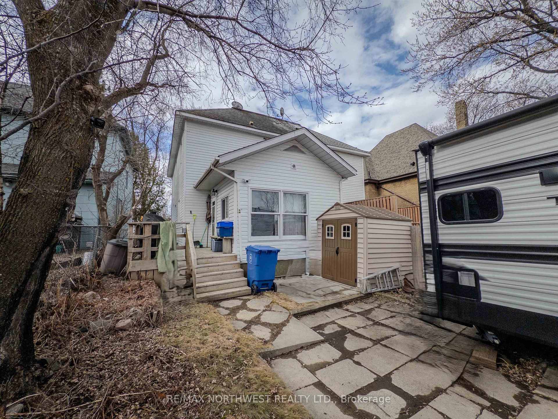Photo 4 of 114 Fourth Street North, Kenora, North End — HOMEH