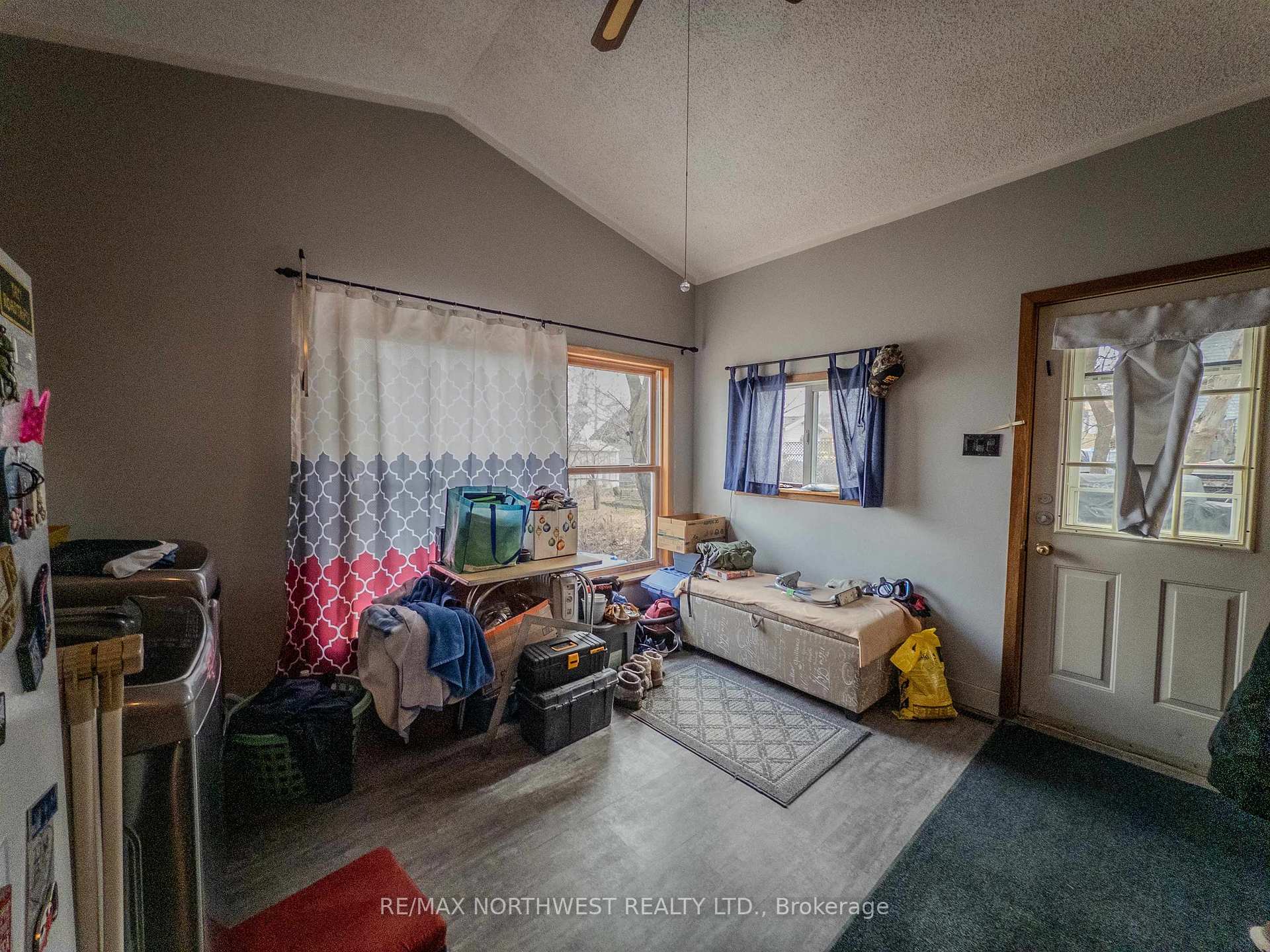 Photo 7 of 114 Fourth Street North, Kenora, North End — HOMEH