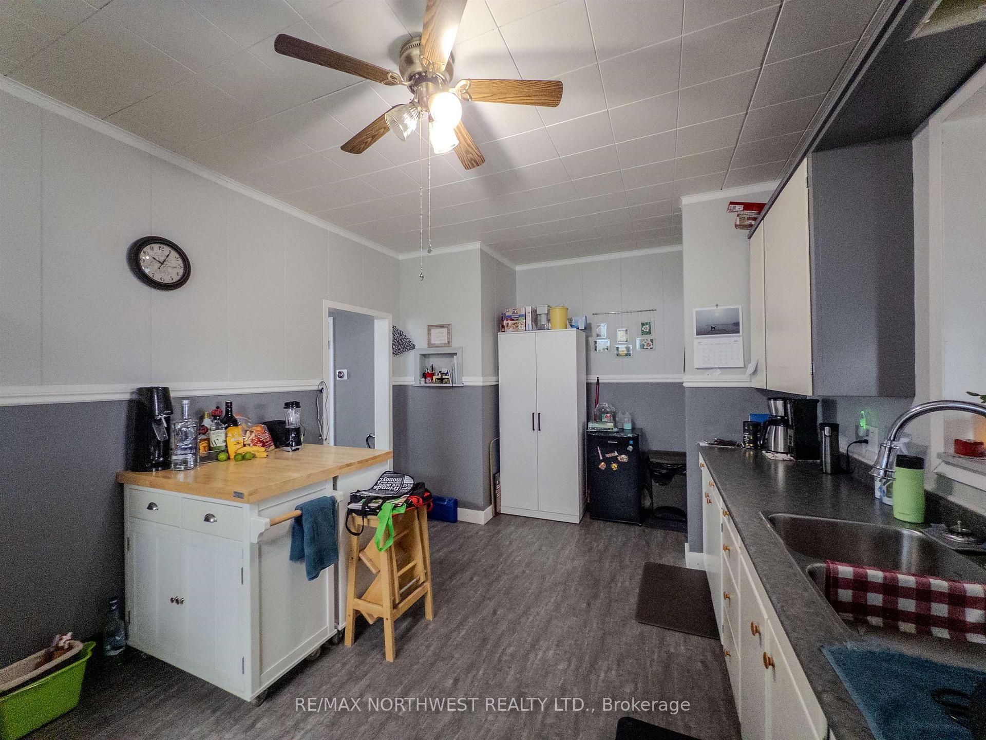 Photo 12 of 114 Fourth Street North, Kenora, North End — HOMEH