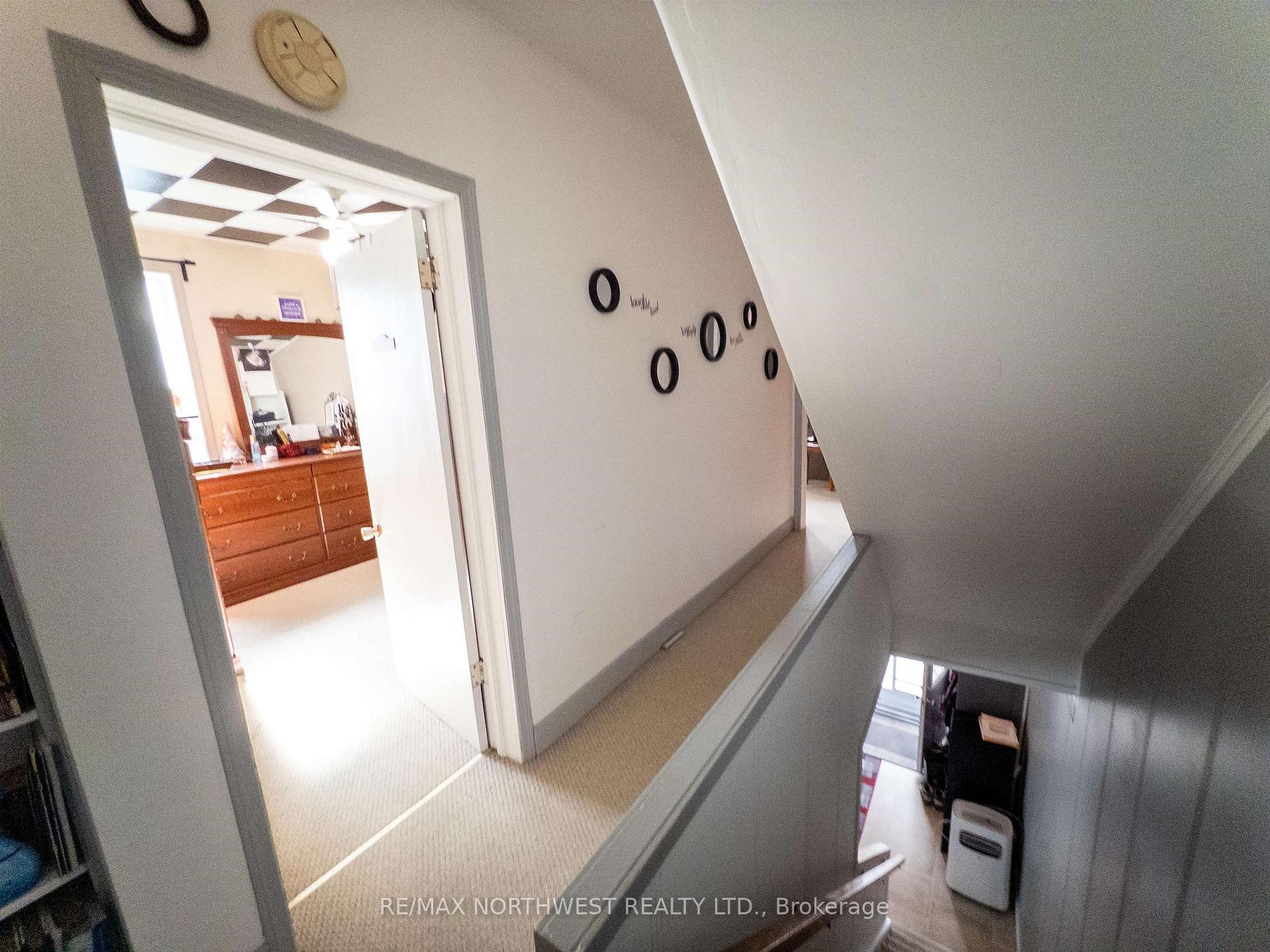 Photo 22 of 114 Fourth Street North, Kenora, North End — HOMEH