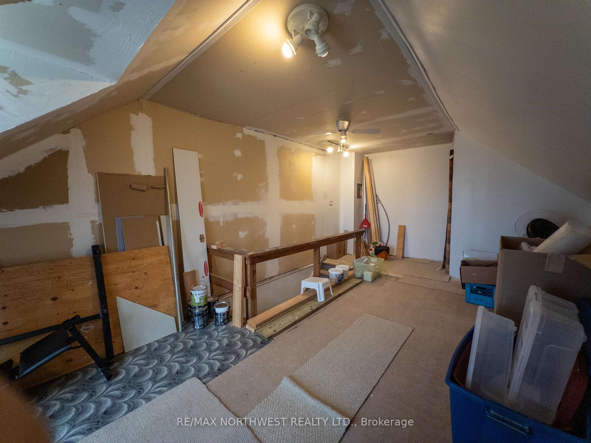 Photo 35 of 114 Fourth Street North, Kenora, North End — HOMEH
