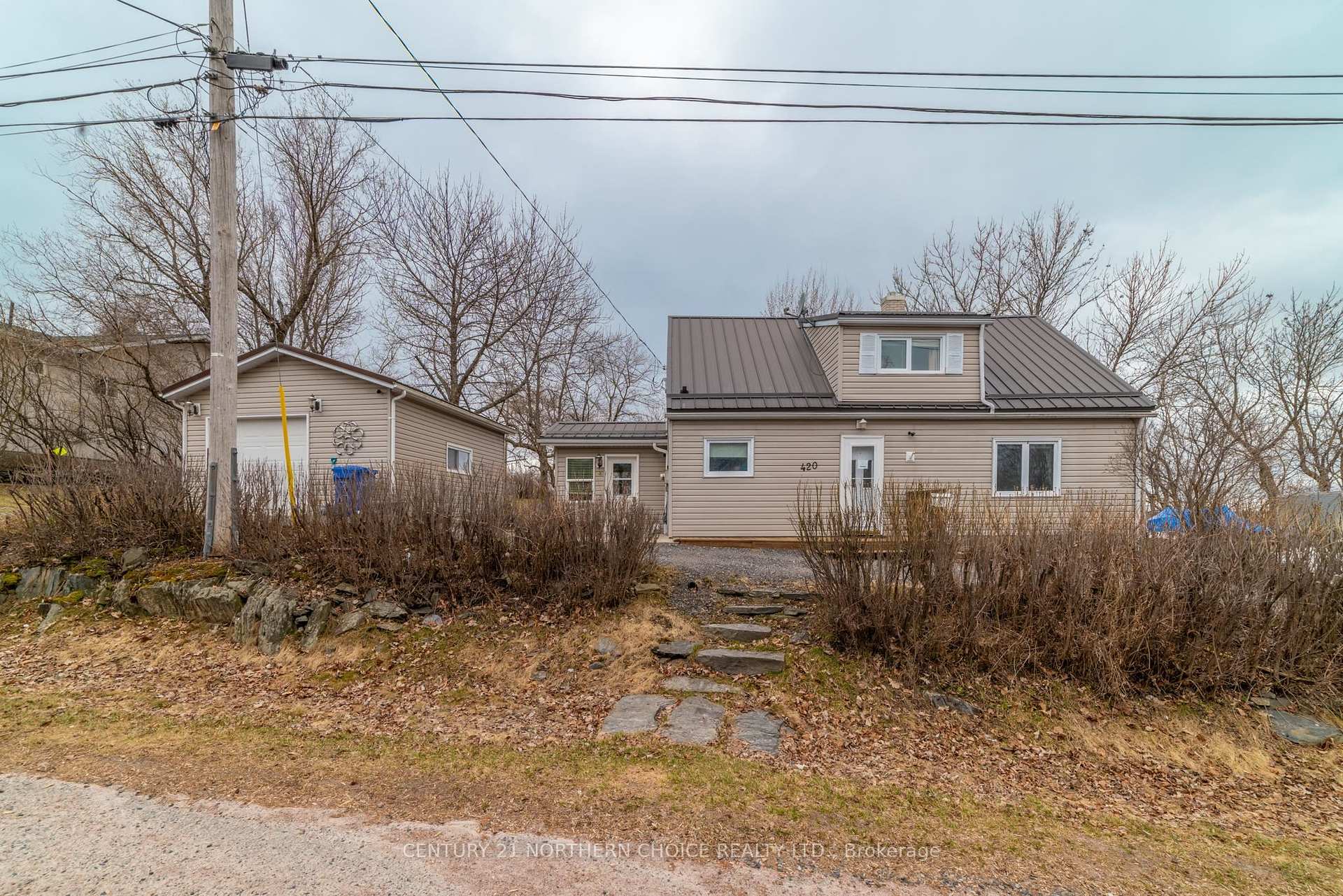 Photo 2 of 420 Twelfth Street, Kenora, Keewatin — HOMEH
