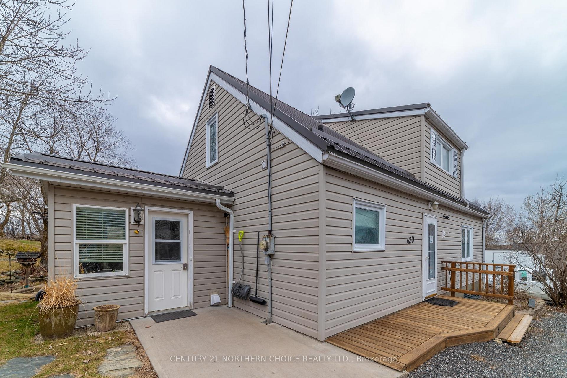 Photo 3 of 420 Twelfth Street, Kenora, Keewatin — HOMEH