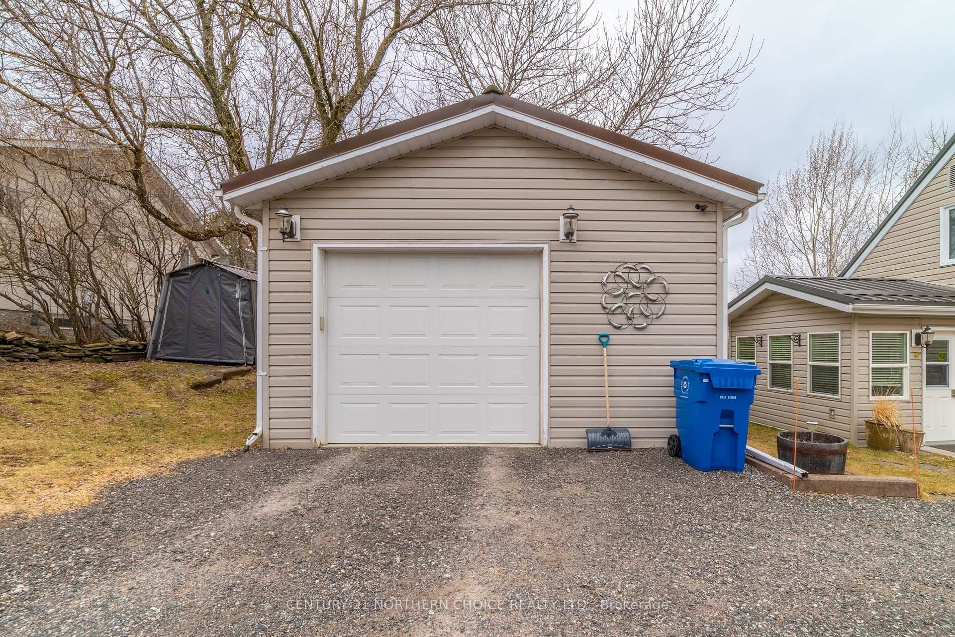 Photo 4 of 420 Twelfth Street, Kenora, Keewatin — HOMEH