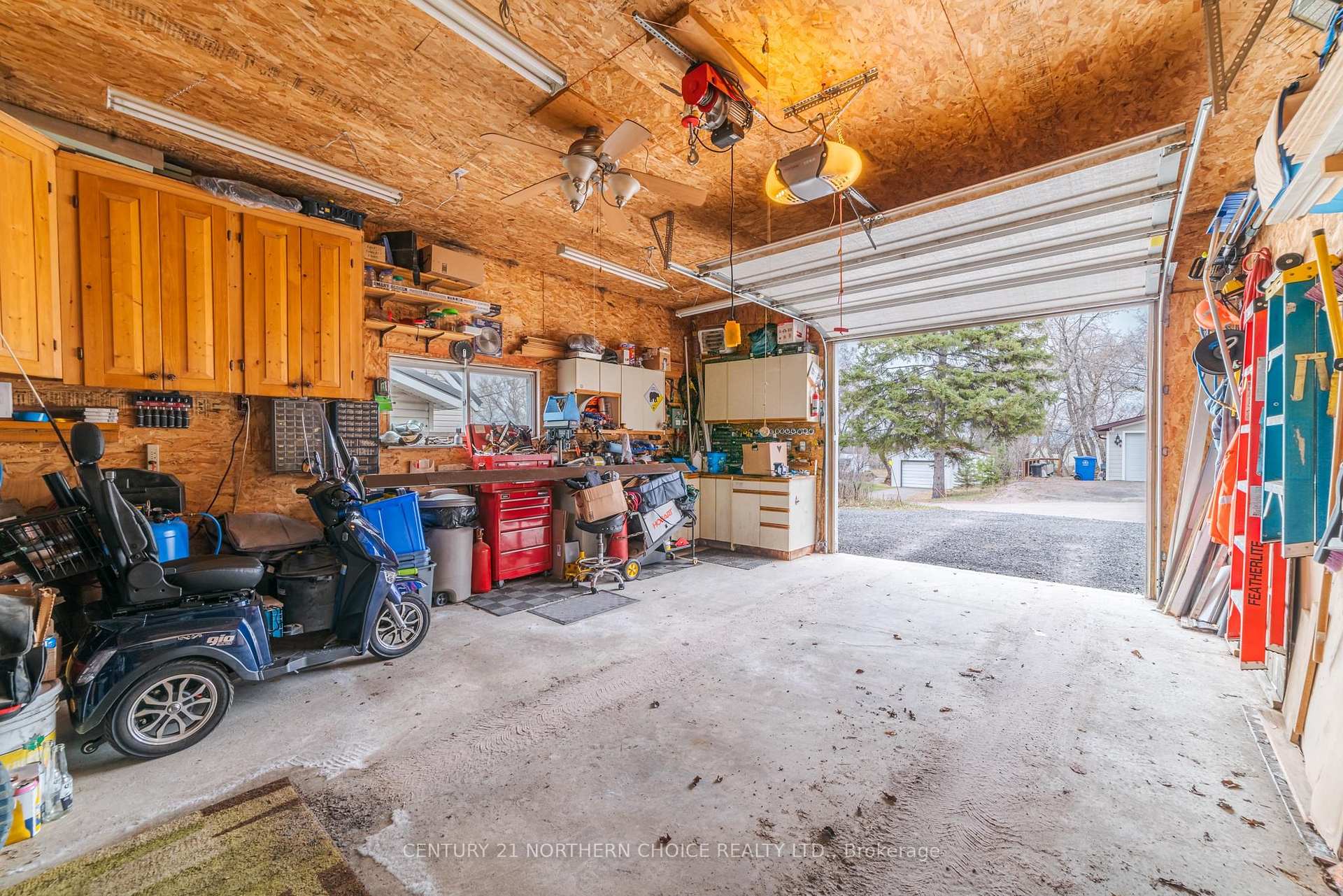 Photo 5 of 420 Twelfth Street, Kenora, Keewatin — HOMEH