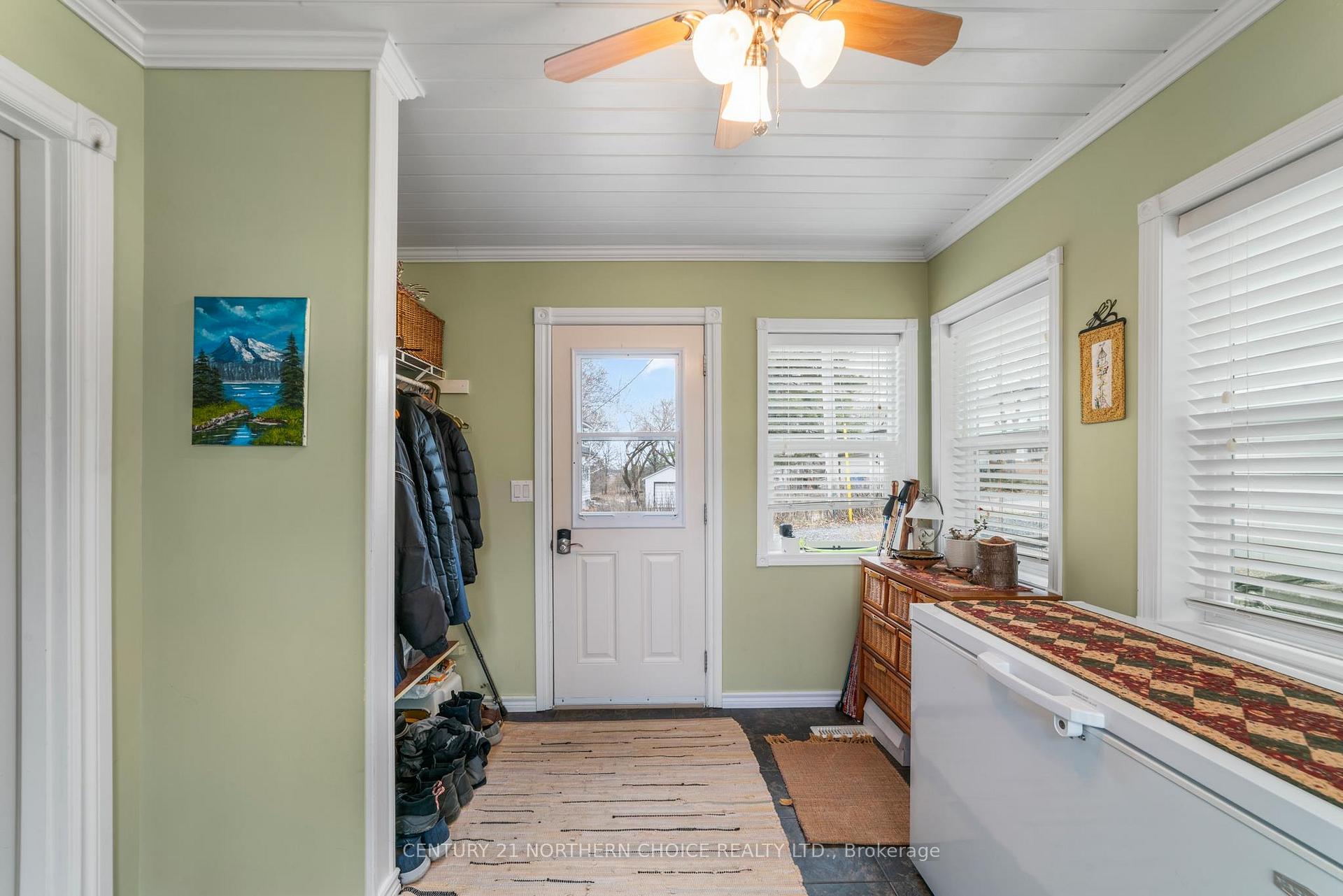 Photo 11 of 420 Twelfth Street, Kenora, Keewatin — HOMEH