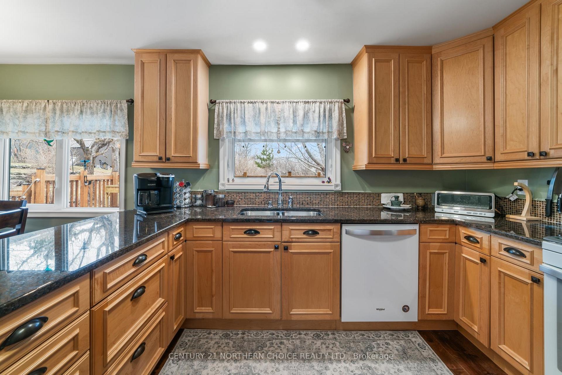 Photo 18 of 420 Twelfth Street, Kenora, Keewatin — HOMEH
