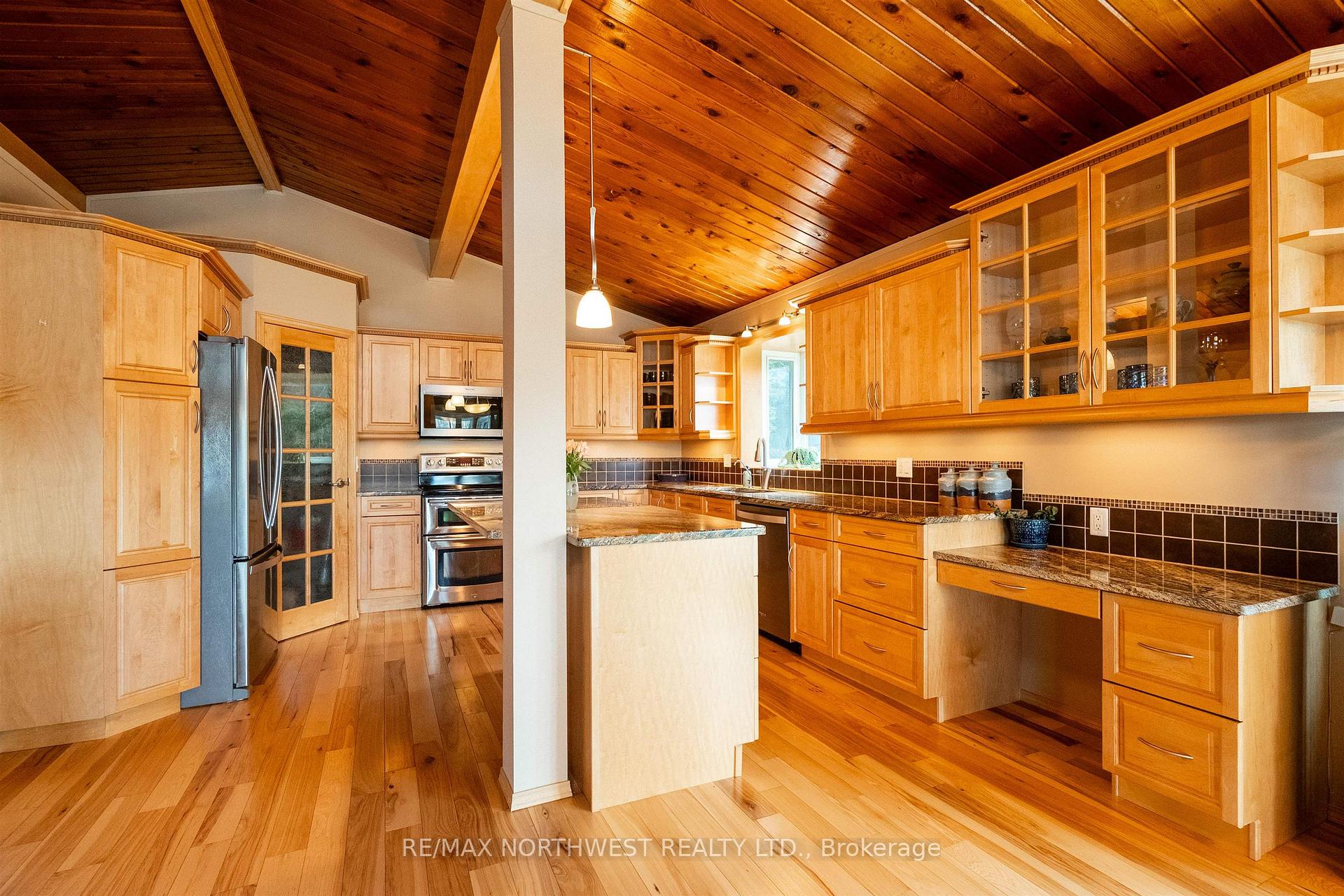 Photo 14 of 84 B War Eagle Road, Kenora Remote Area, West of Kenora — HOMEH