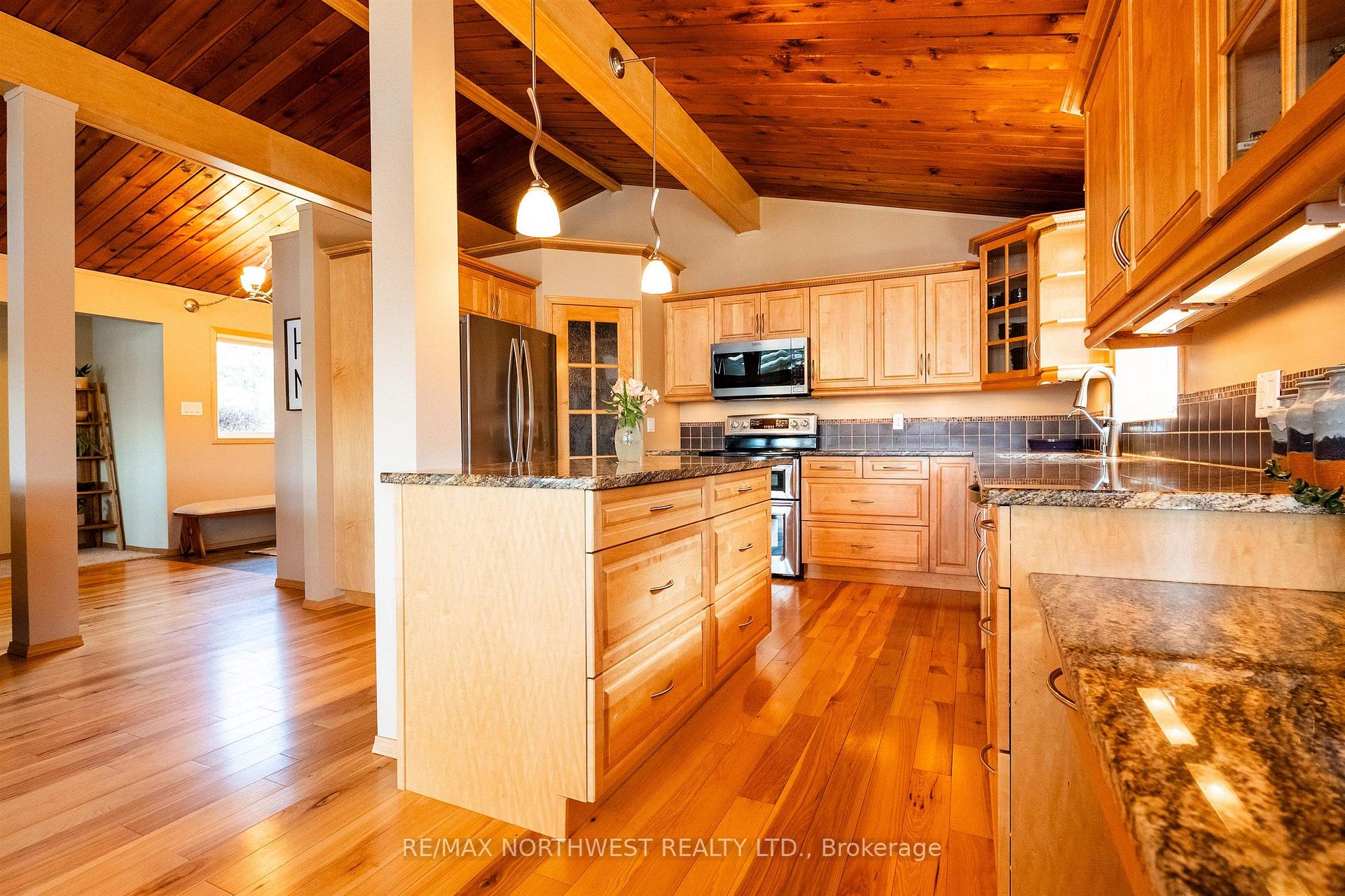 Photo 15 of 84 B War Eagle Road, Kenora Remote Area, West of Kenora — HOMEH