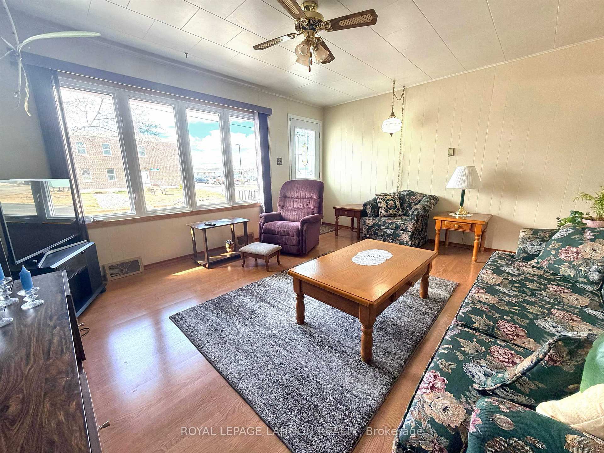 Photo 4 of 110 Beamish Avenue W, Greenstone — HOMEH