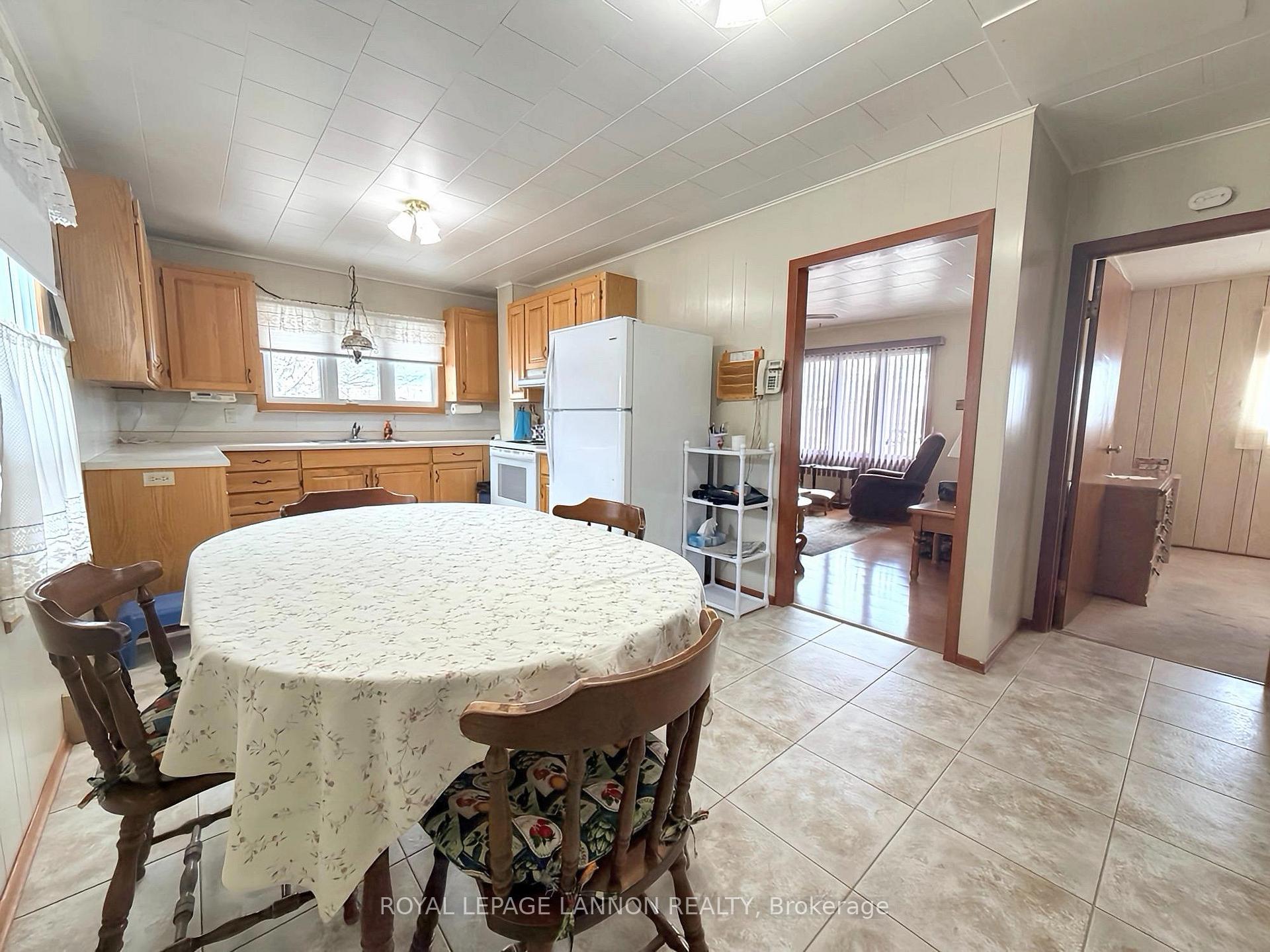 Photo 6 of 110 Beamish Avenue W, Greenstone — HOMEH