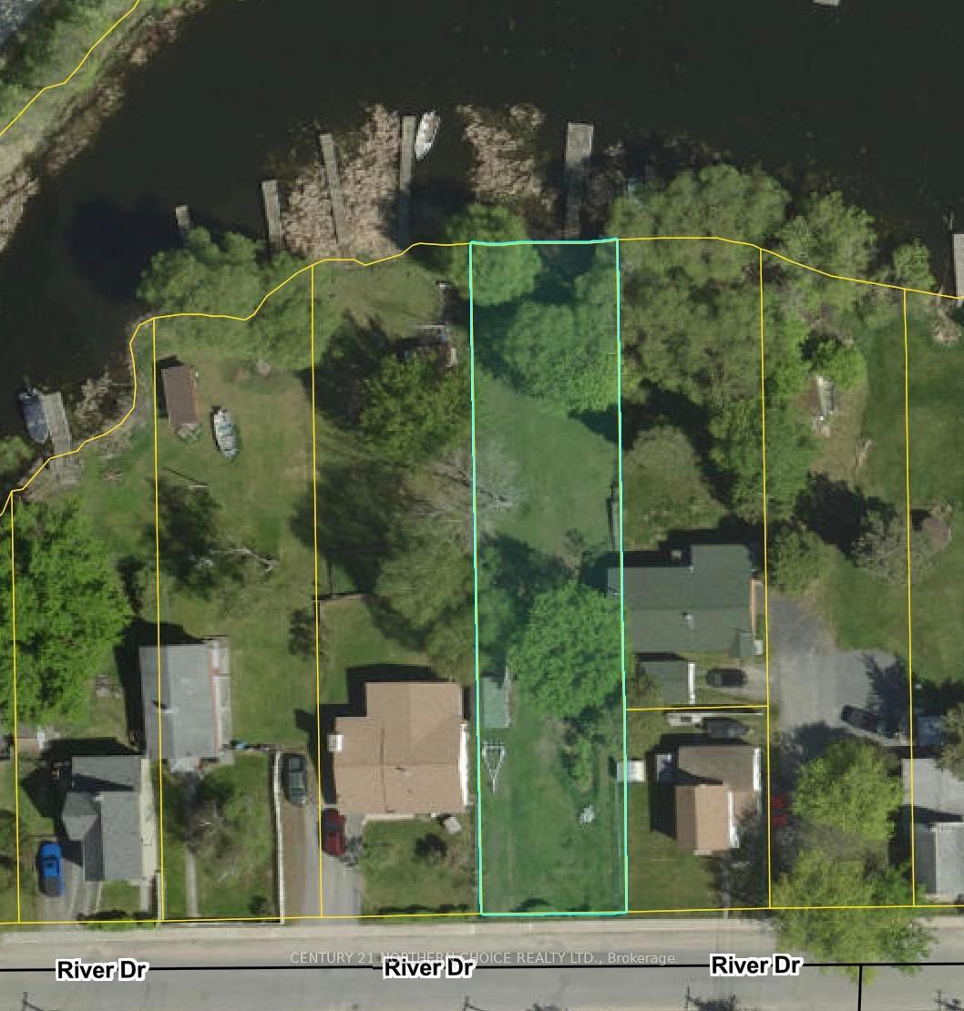 Photo 15 of 718 River Drive, Kenora, Lakeside — HOMEH