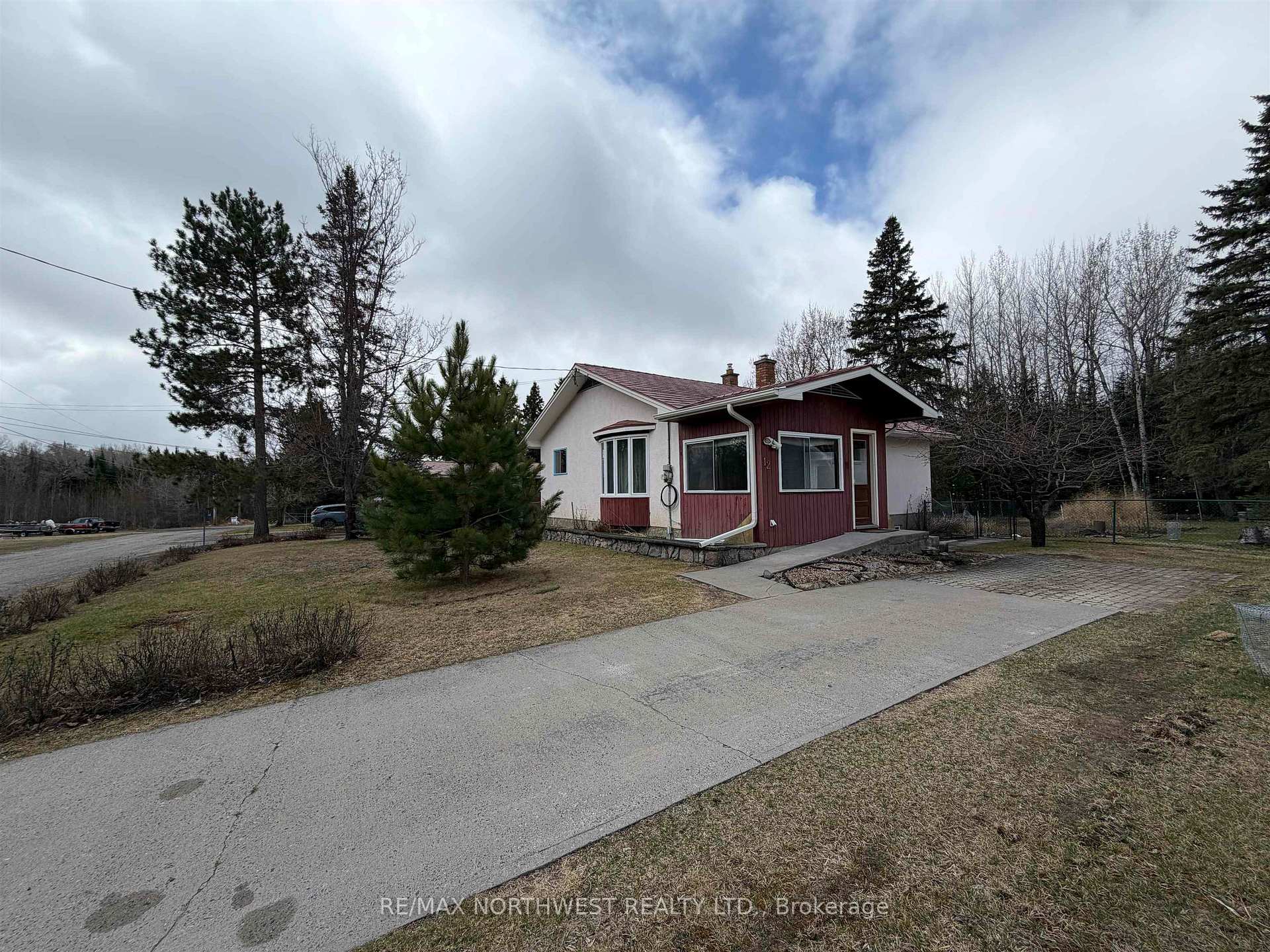 Photo 18 of 12 Johnson Road, Kenora, Airport Road North — HOMEH