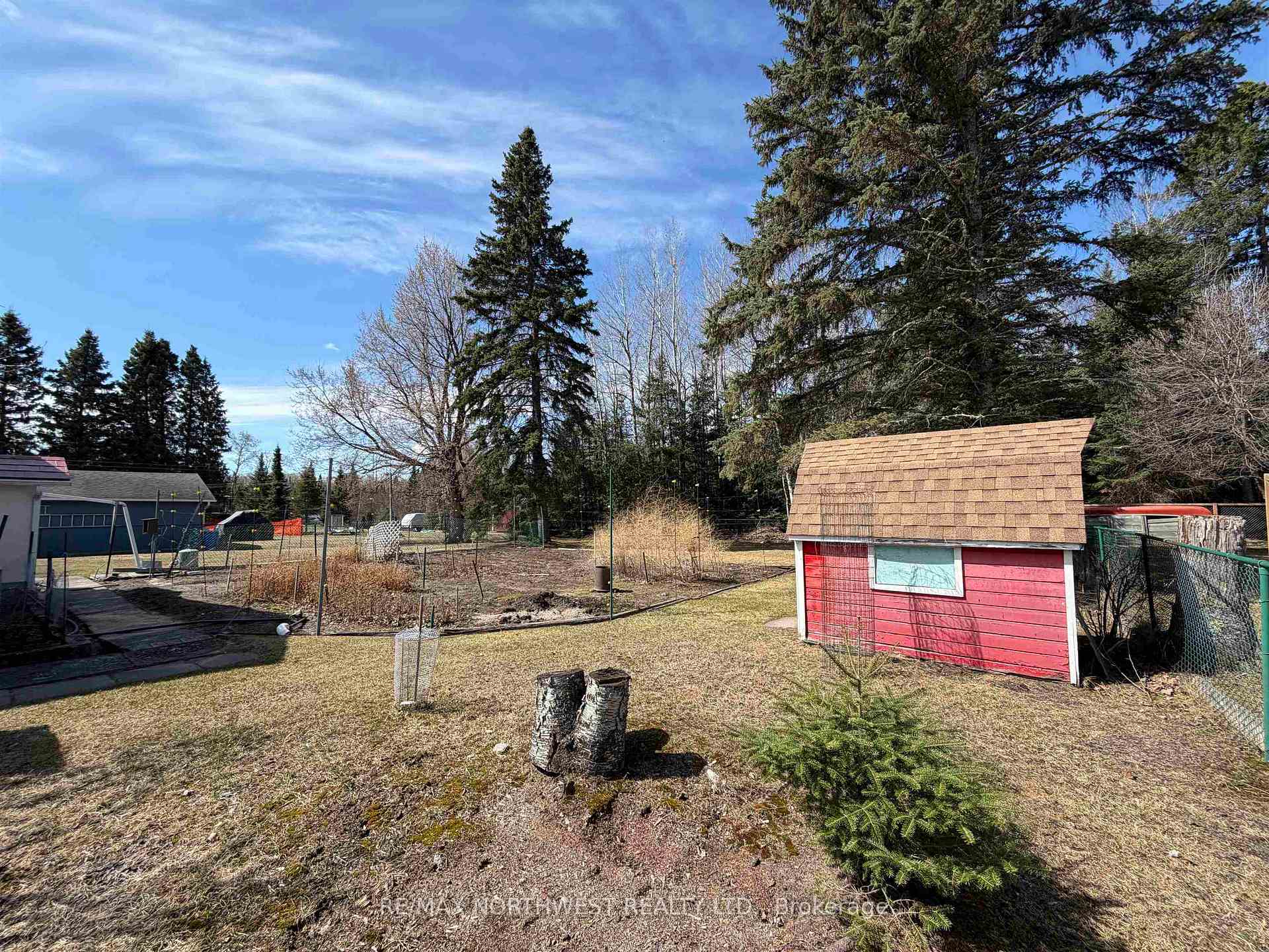 Photo 25 of 12 Johnson Road, Kenora, Airport Road North — HOMEH