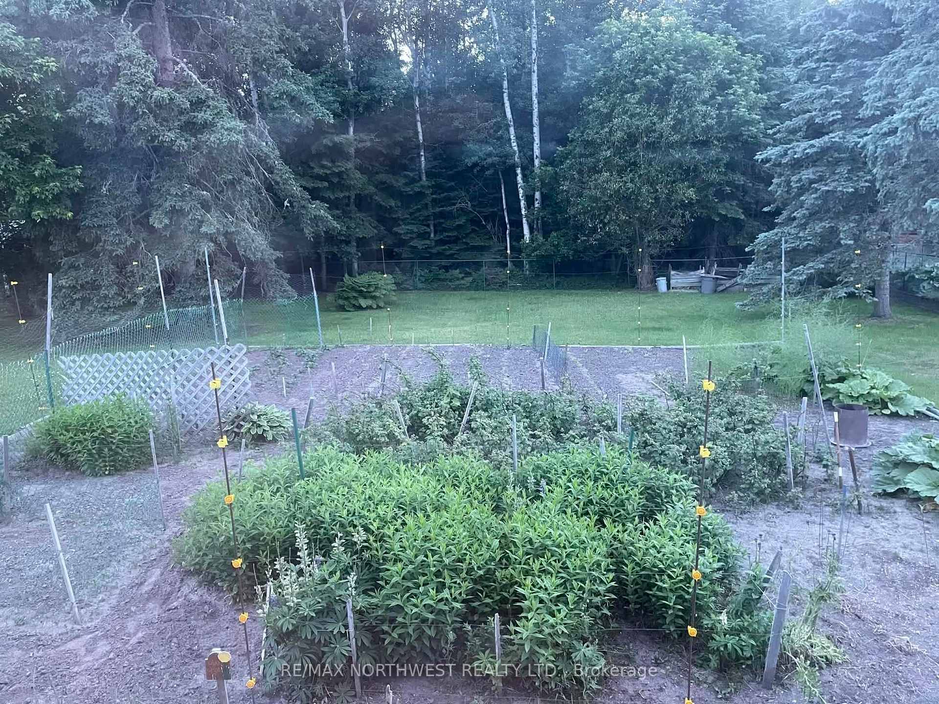 Photo 32 of 12 Johnson Road, Kenora, Airport Road North — HOMEH