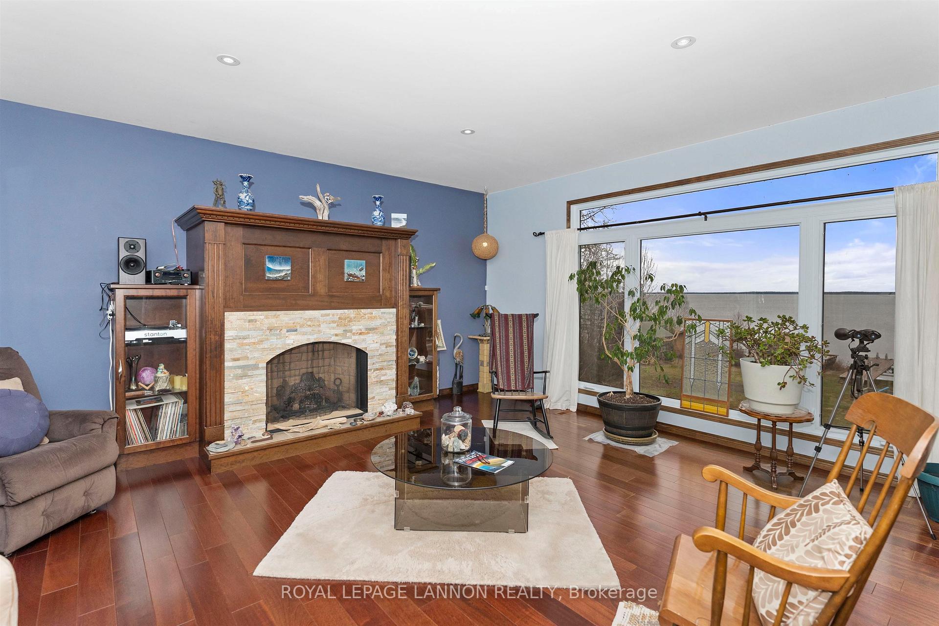 Photo 3 of 721 Grann Drive, Shuniah — HOMEH