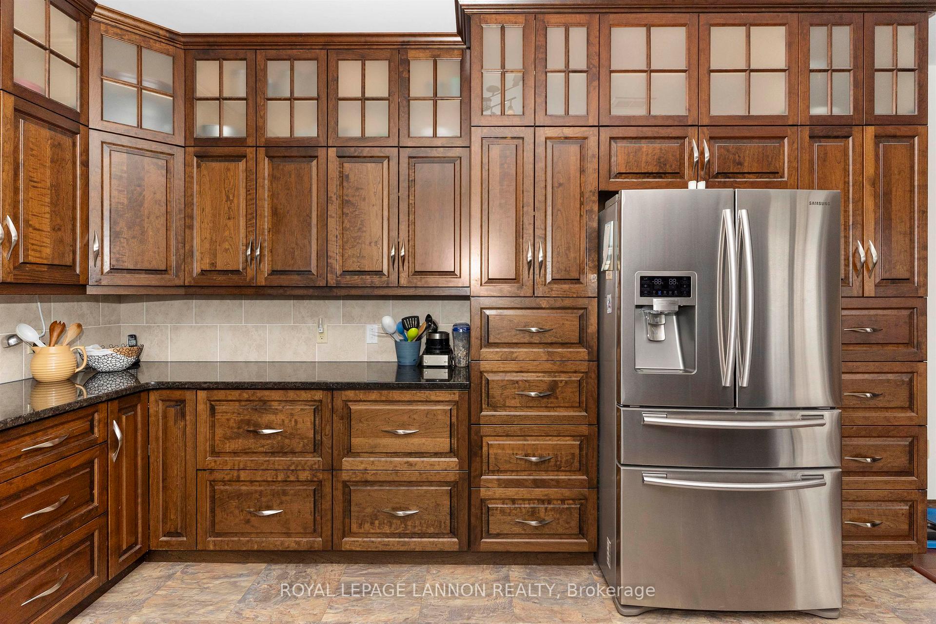 Photo 9 of 721 Grann Drive, Shuniah — HOMEH